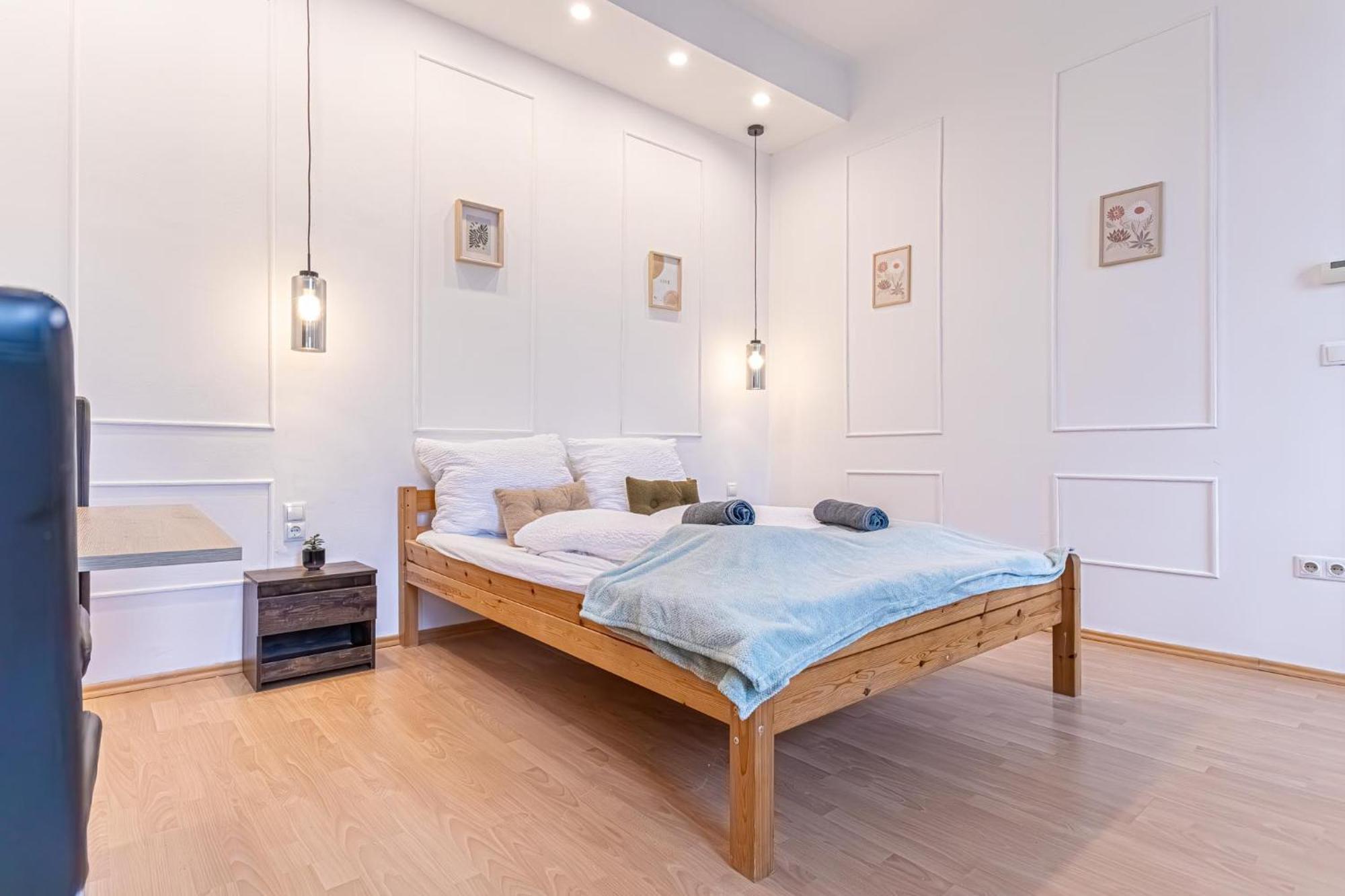 Apartment Beautiful 2br Near Bahnhof Meidling