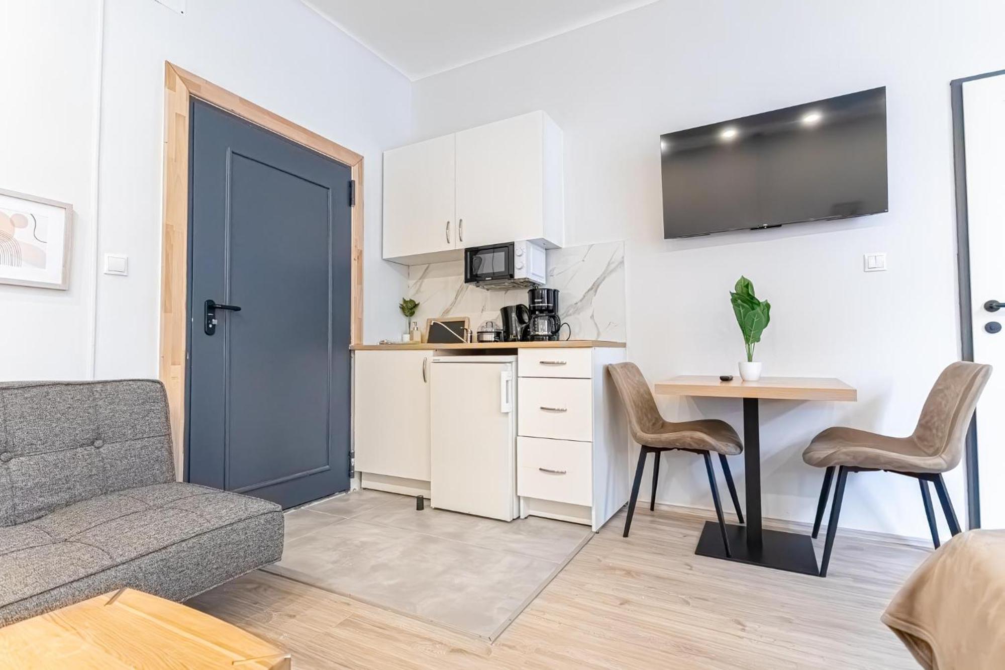 Multiple And At The Heart Of Apartment