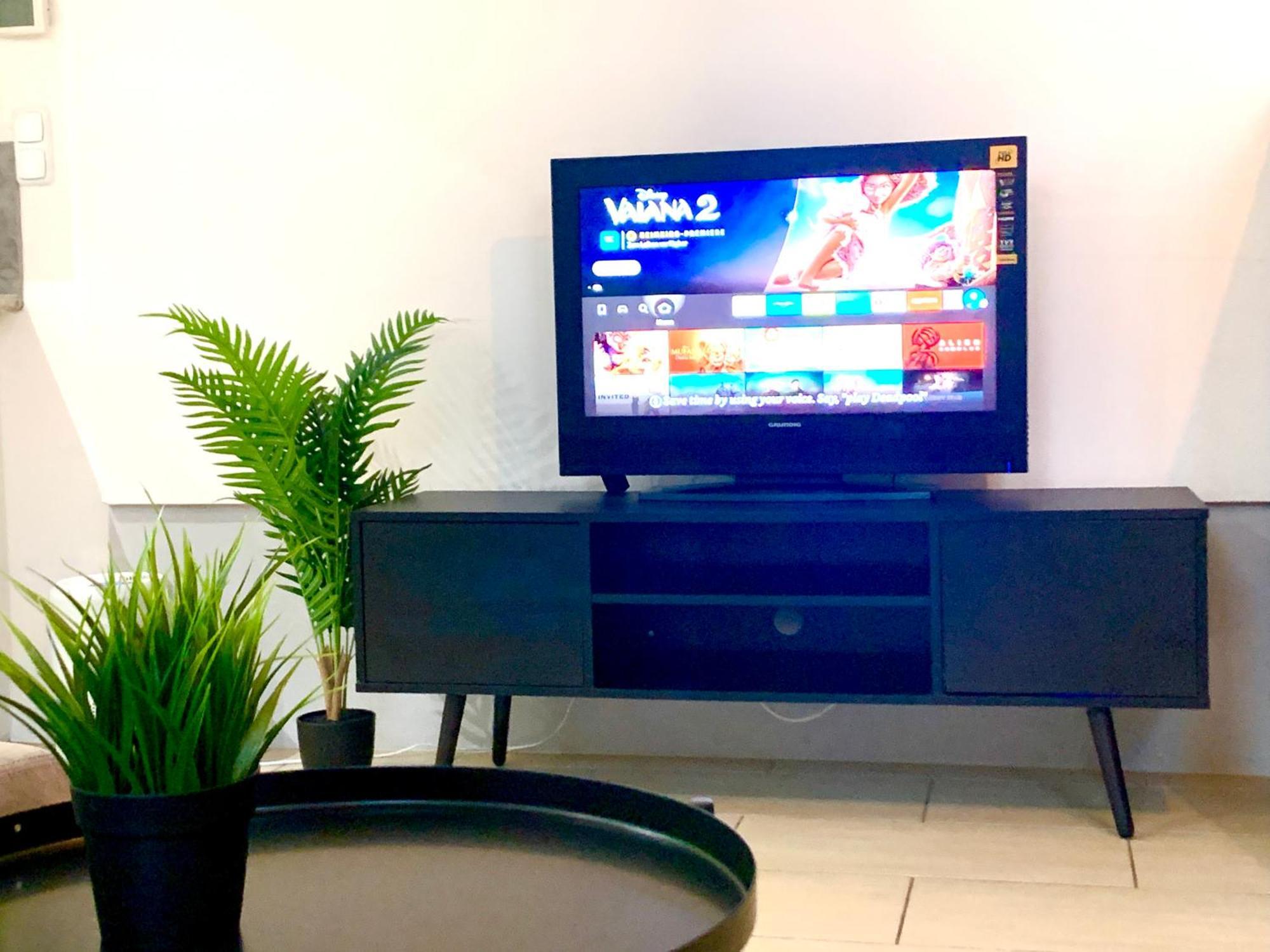 Centrally Located Included Netflix