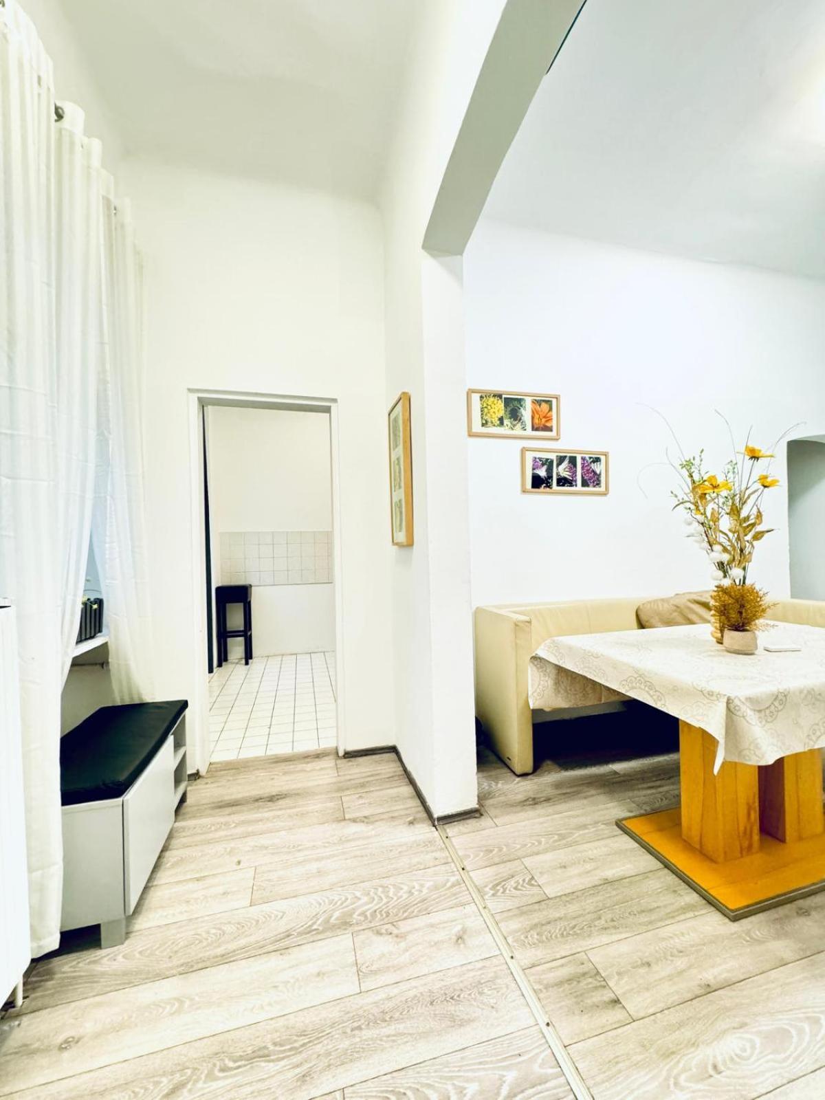 Comfy 3br In A Shared Apt, 10min To Fac Platz