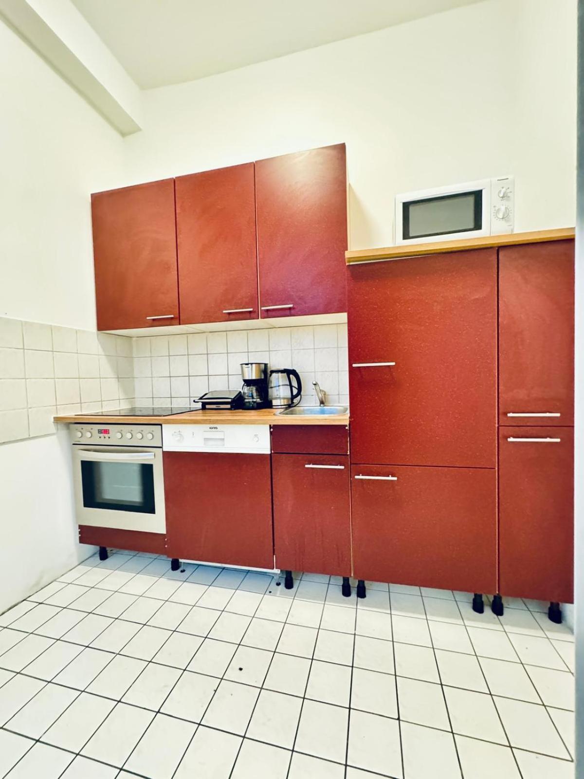 Comfy 3br In A Shared Apt, 10min To Fac Platz Apartment *