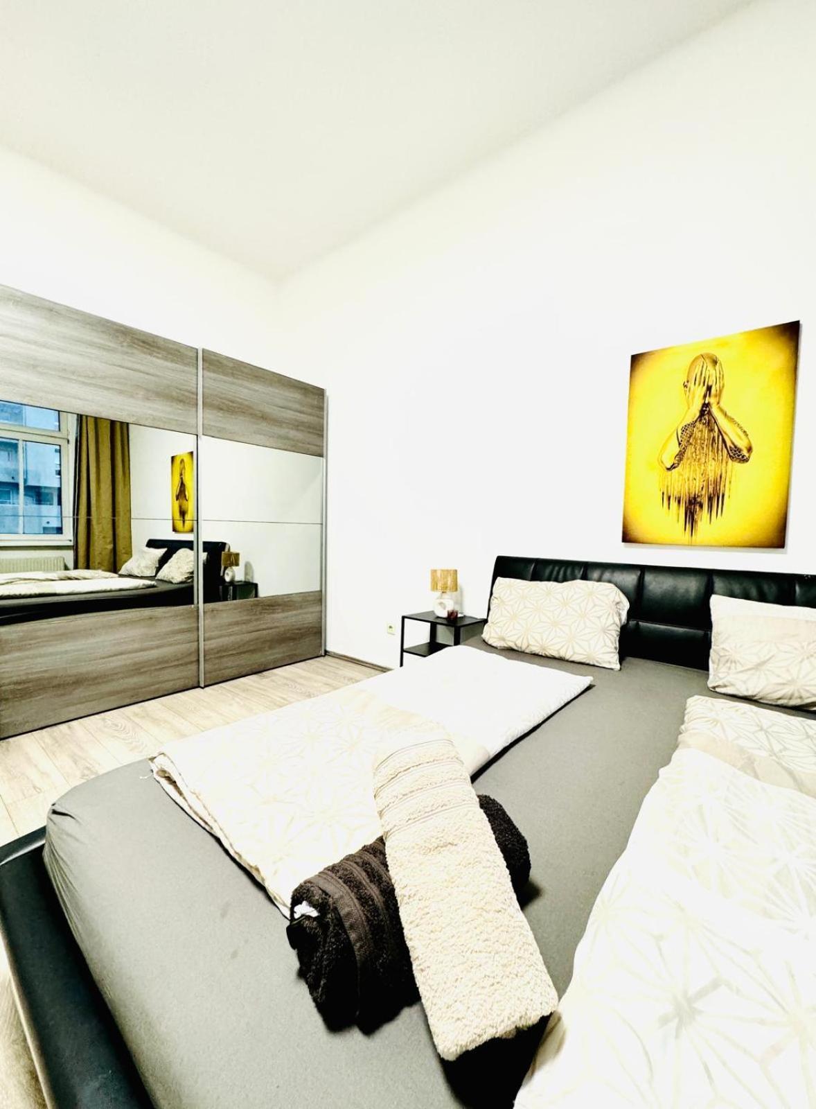 Comfy 3br In A Shared Apt, 10min To Fac Platz *