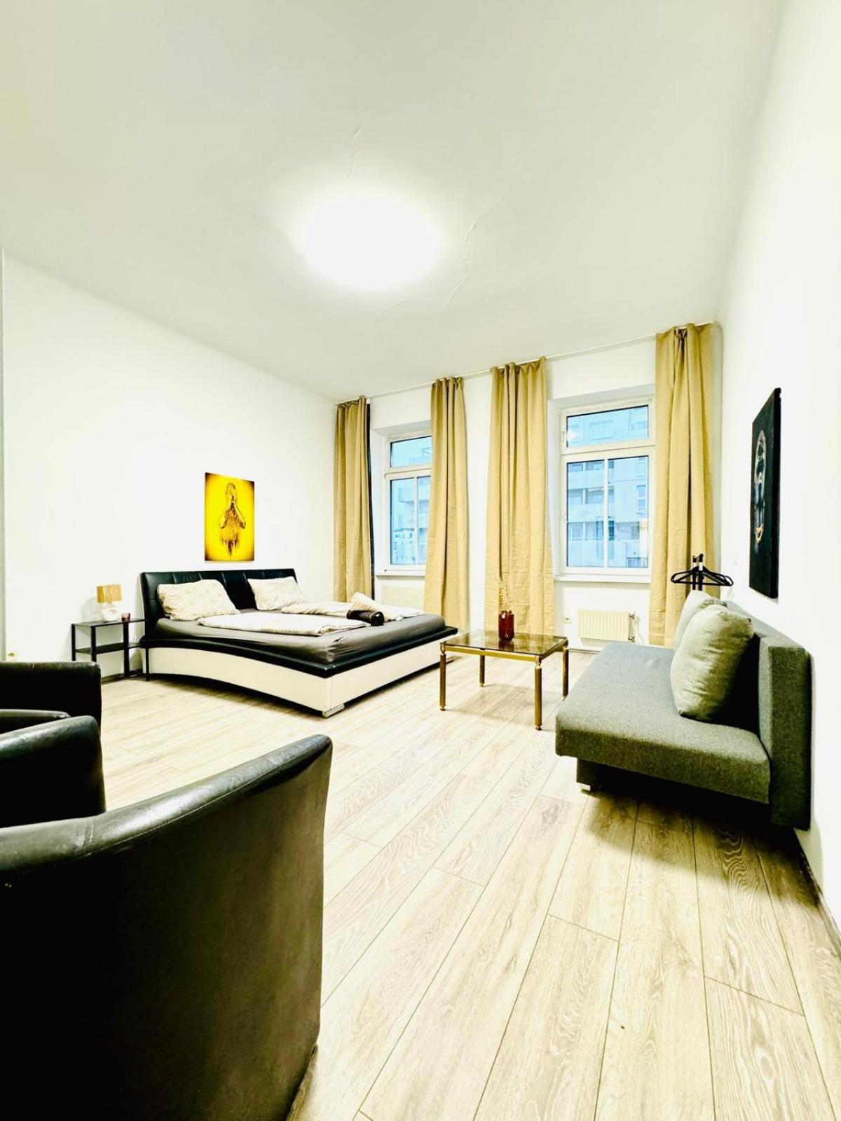 Comfy 3br In A Shared Apt, 10min To Fac Platz Apartment Wien