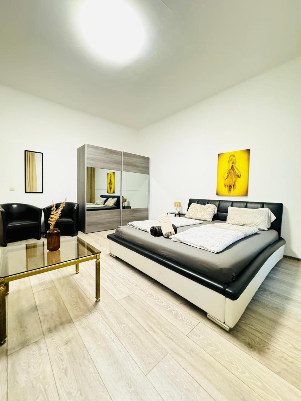 Apartment Comfy 3br In A Shared Apt, 10min To Fac Platz
