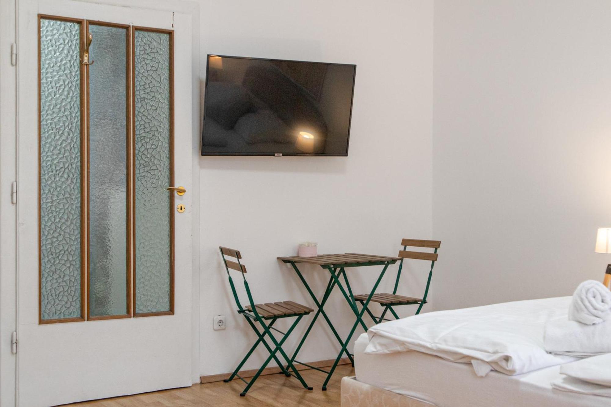 Budget - Near Wiener Stadthalle Ideal For Longstays * Vienna