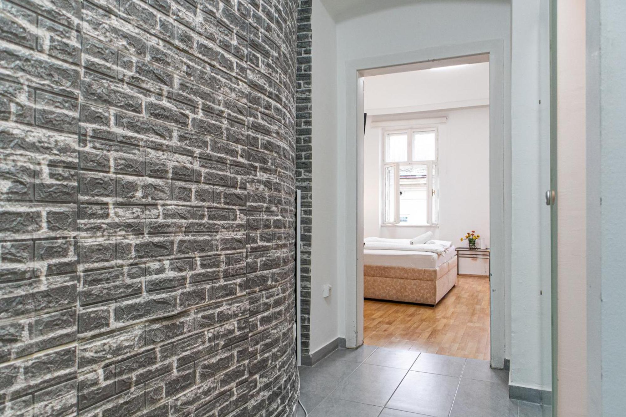 Budget - Near Wiener Stadthalle Ideal For Longstays Apartment *
