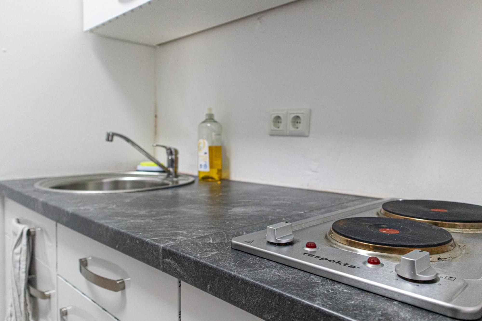 Apartment Budget - Near Wiener Stadthalle Ideal For Longstays *