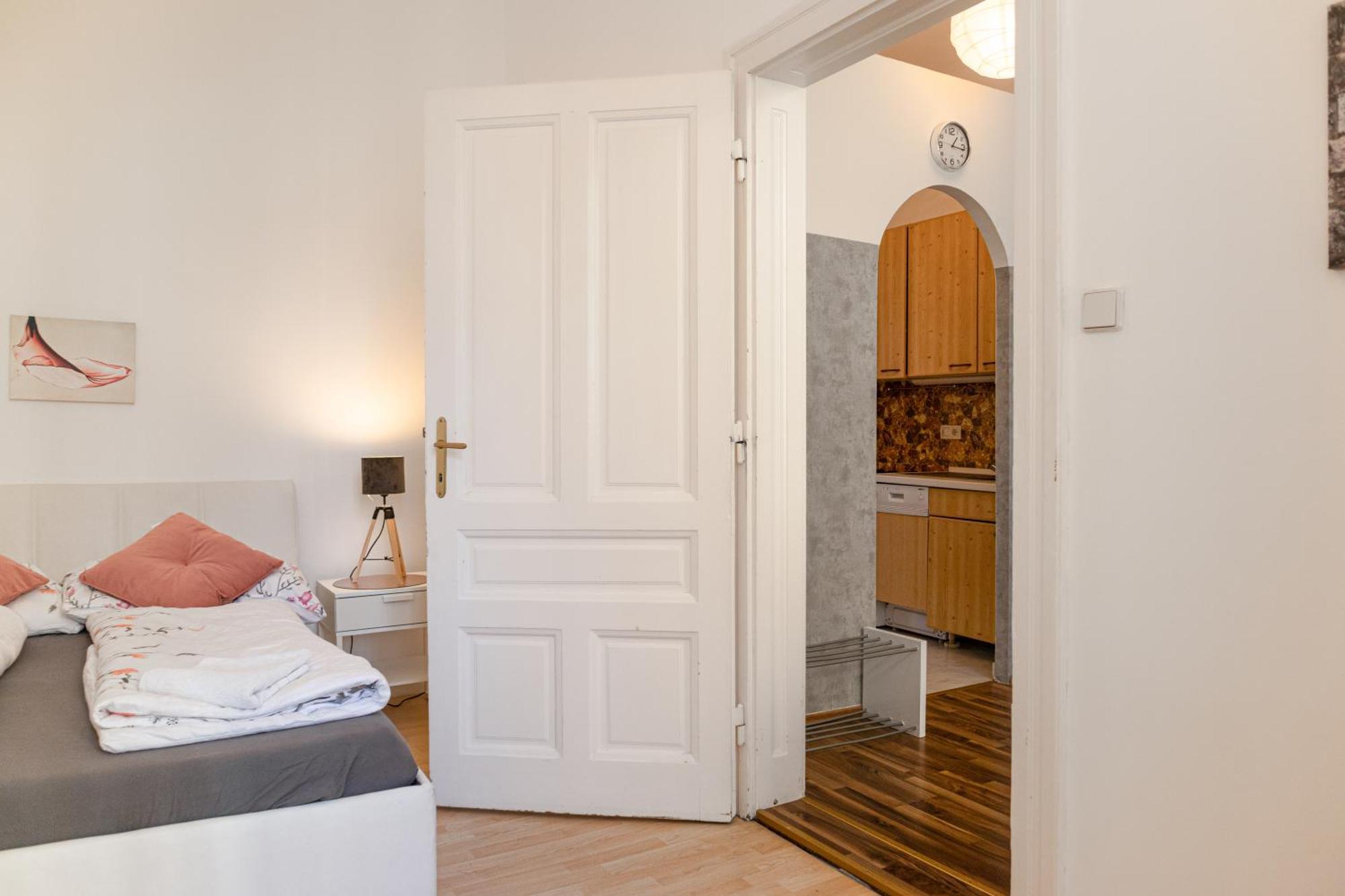 Cheerful 2br - Suitable For Longstays
