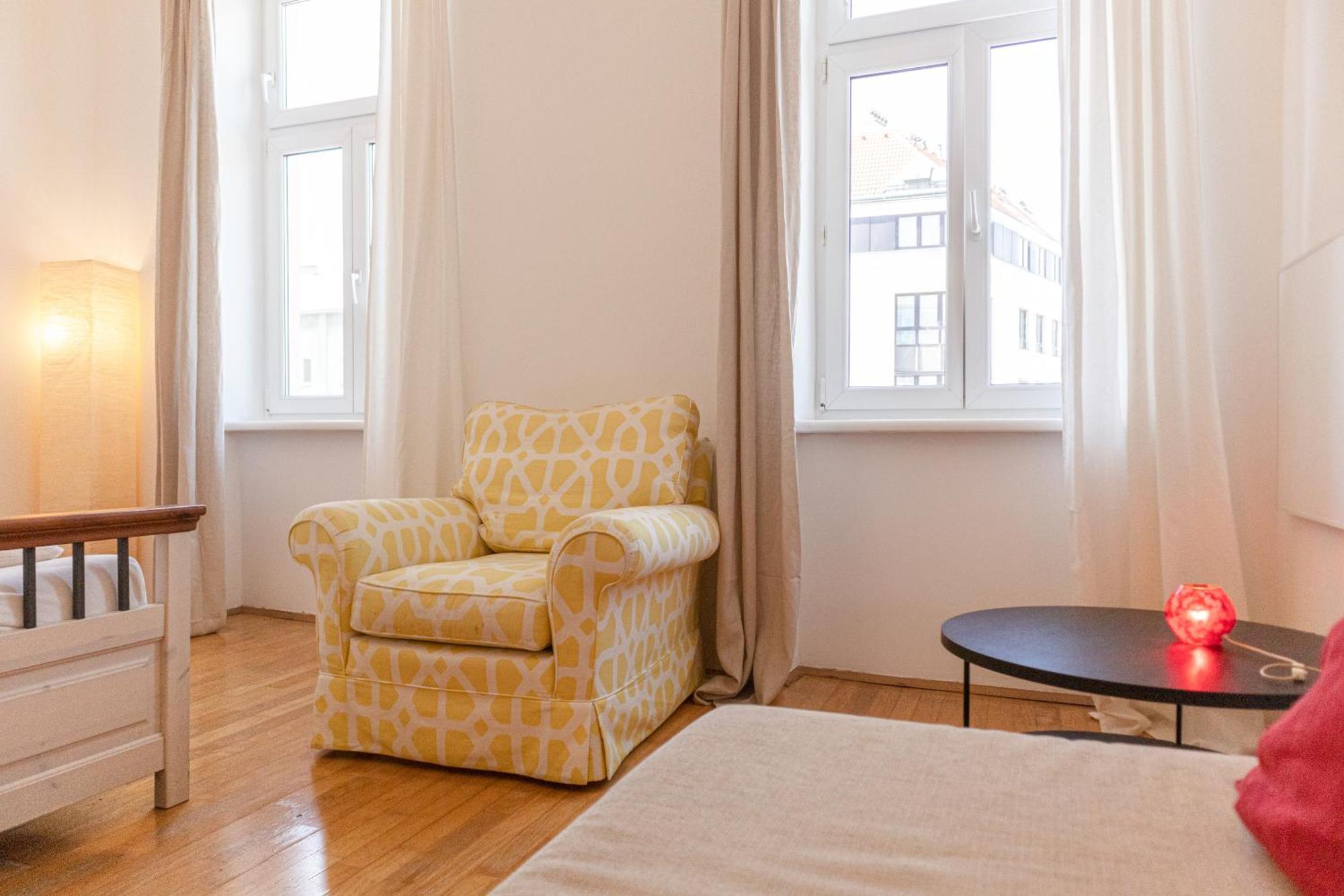Cheerful 2br - Suitable For Longstays *