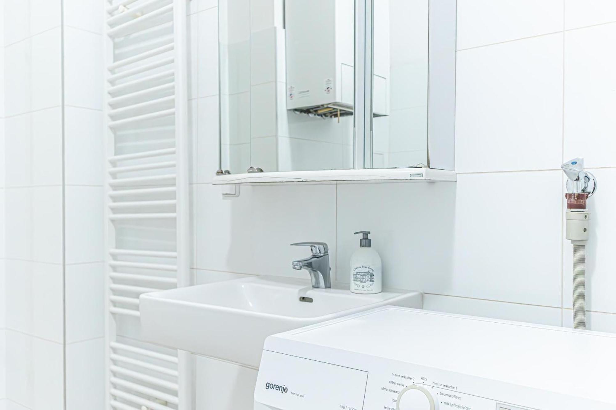 Amazing 2br Stay, Wiener Stadthalle Vienna