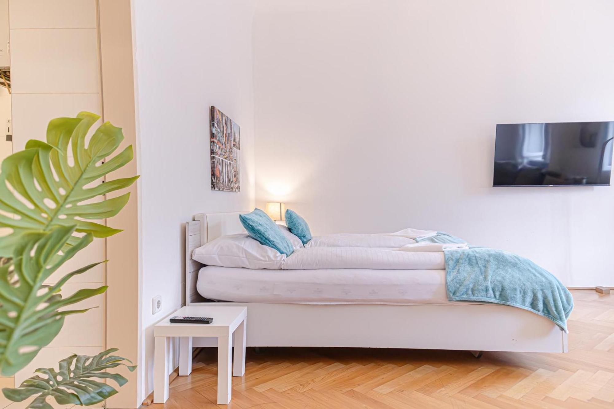 Amazing 2br Stay, Wiener Stadthalle * Vienna