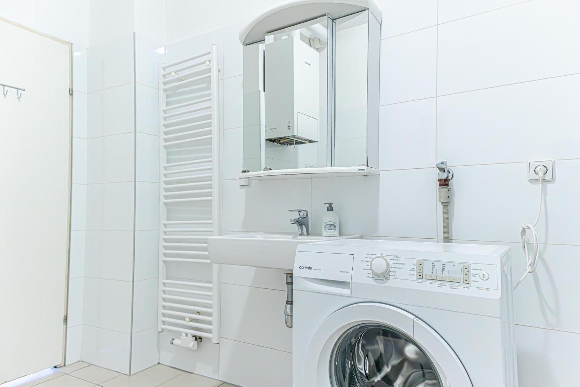 Amazing 2br Stay, Wiener Stadthalle Apartment