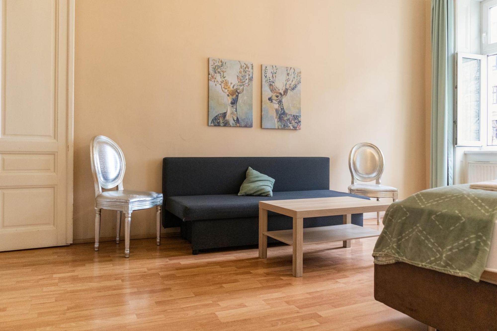 Simple In Shared For Longstays, Very Location Apartment *