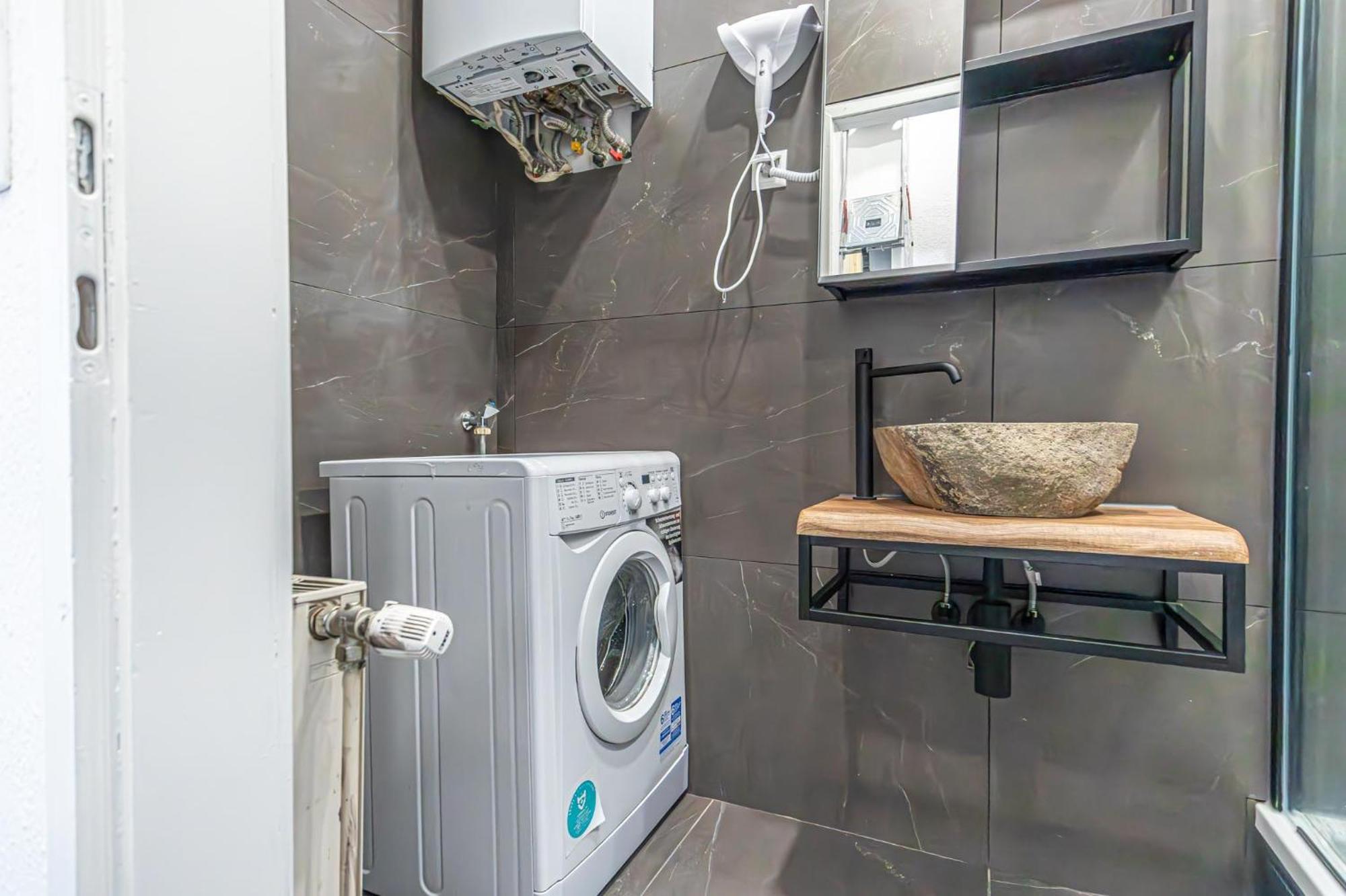 Charming 2br Aprtment Near Tourist Attractions * Vienna