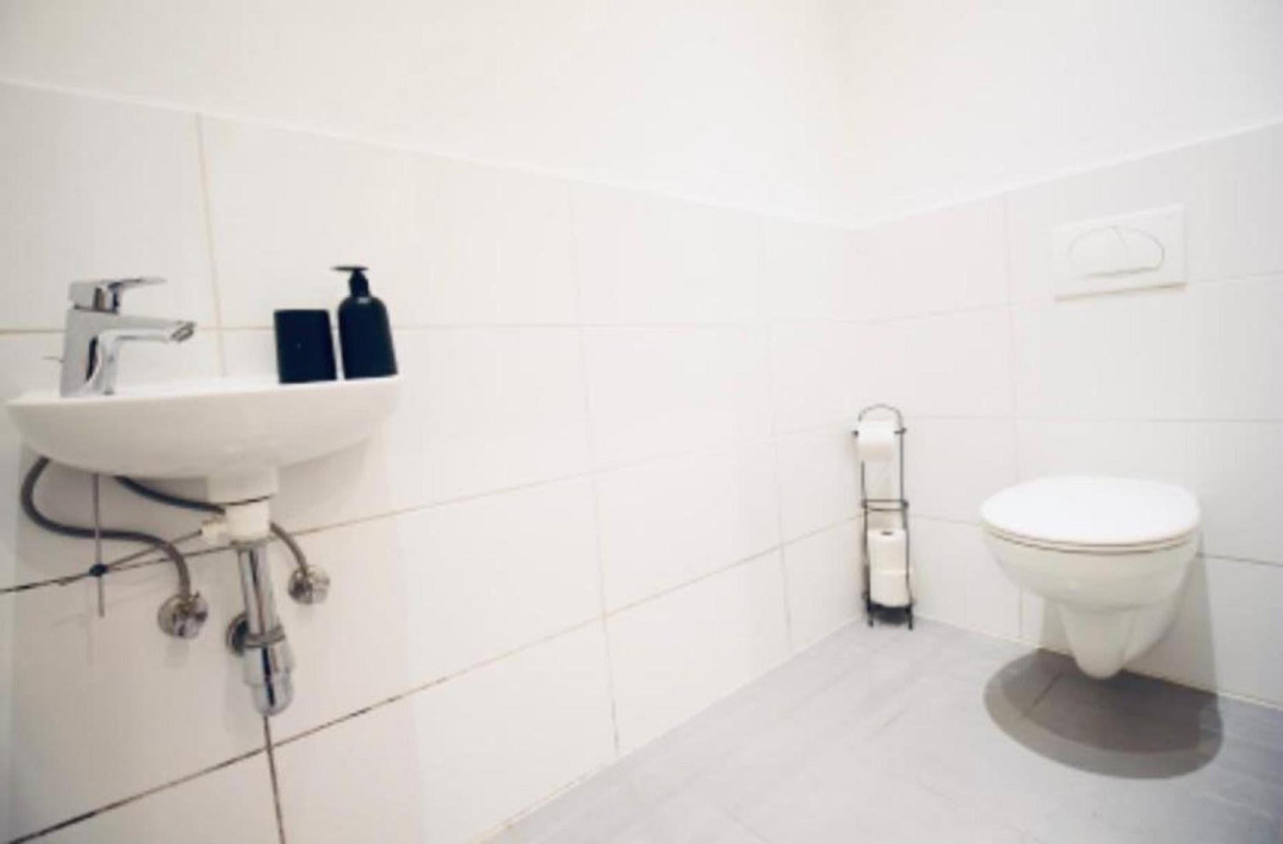 Lovely 2br With Modern Amenities Near Augarten Apartment Vienna