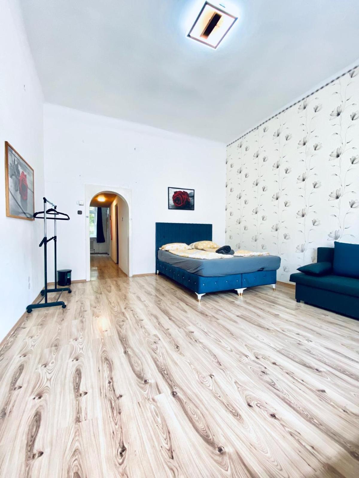 Comfy 3br In Prime Location *