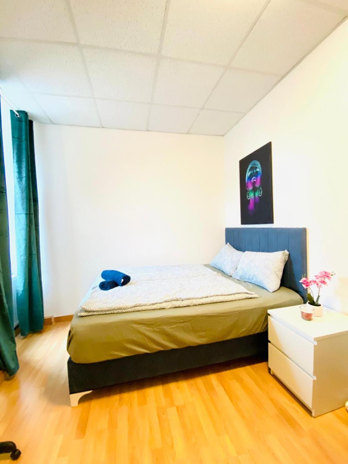 Bright & Spacious 3br With Direct Access Apartment