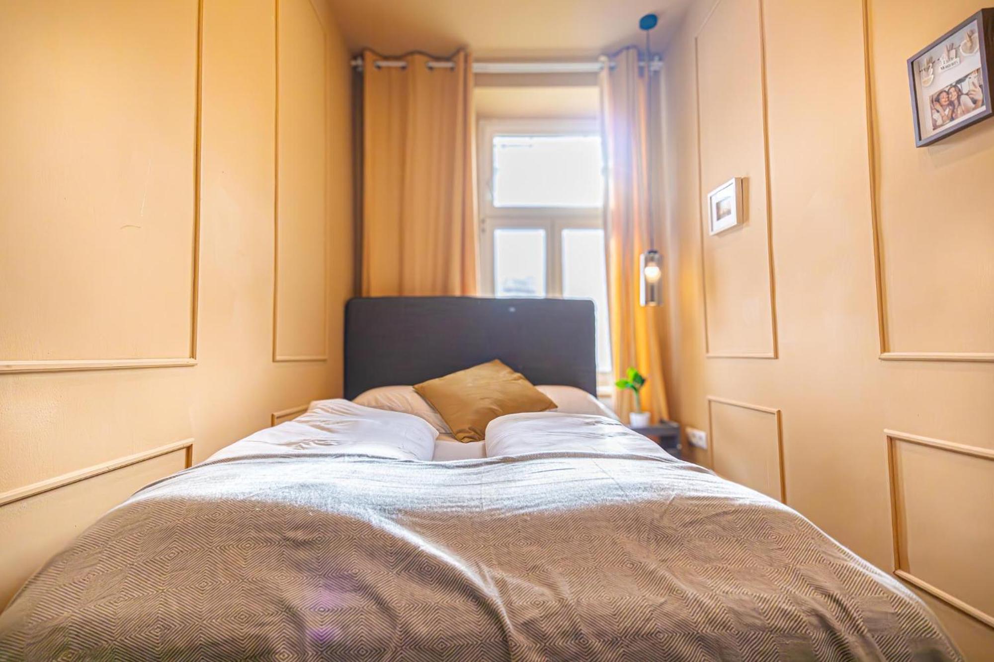 4br Shared Apt, Centrally Located In