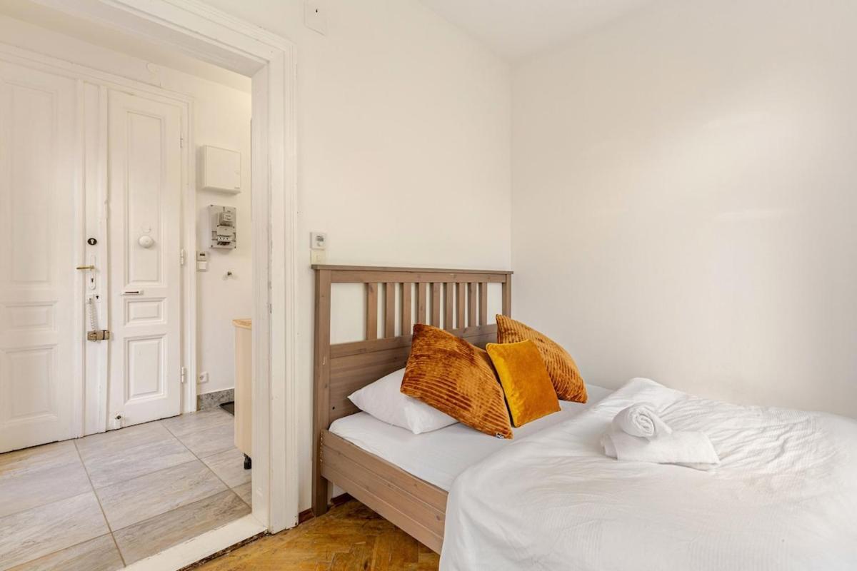 Apartment In Quiet Location Near Center Vienna
