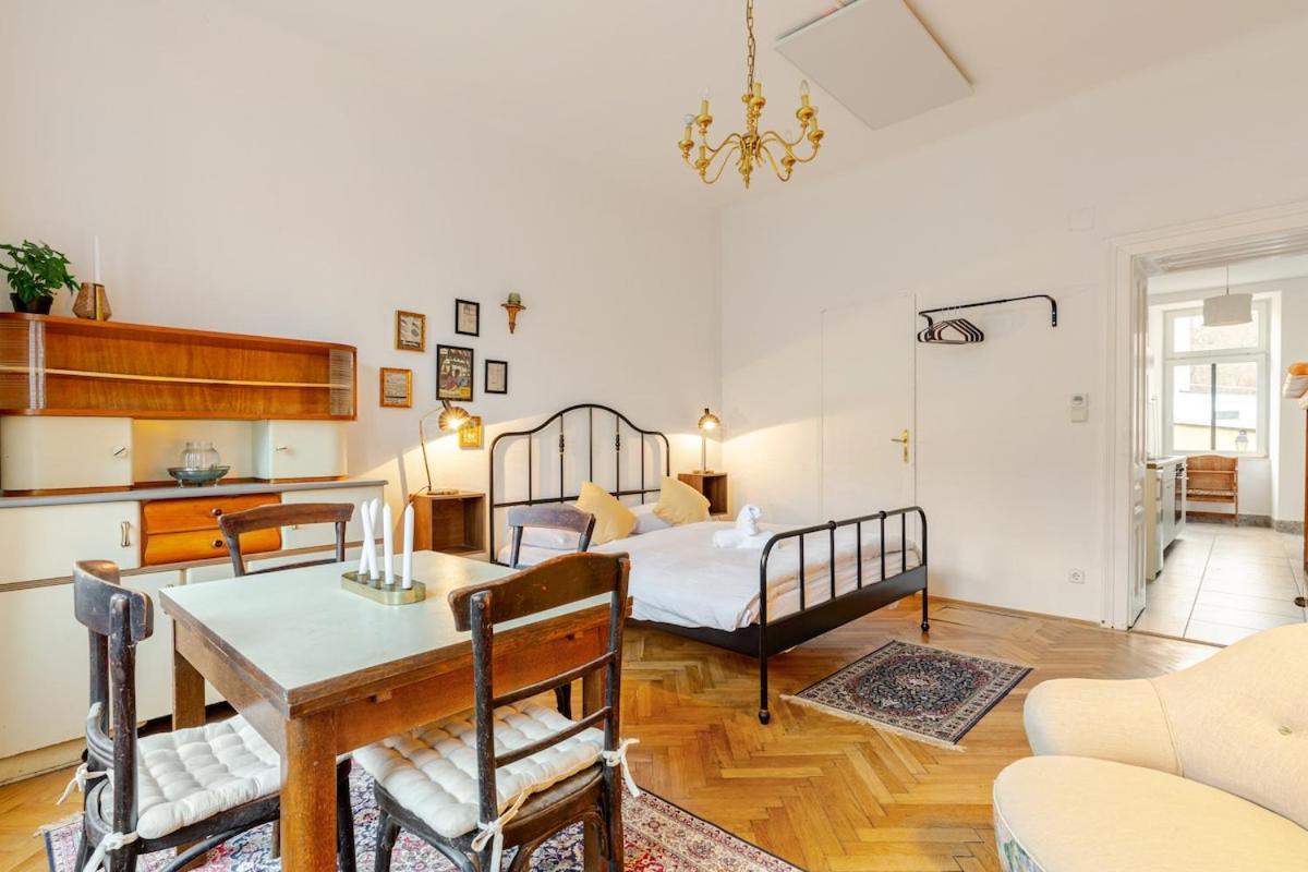In Quiet Location Near Center Apartment Vienna
