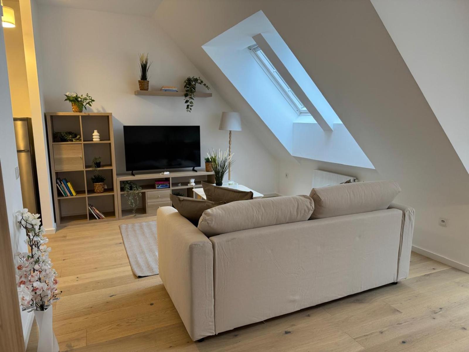 Apartment Train Station, Kahlenberg, Historic, Danube - Axara Housing Fhg 20 *