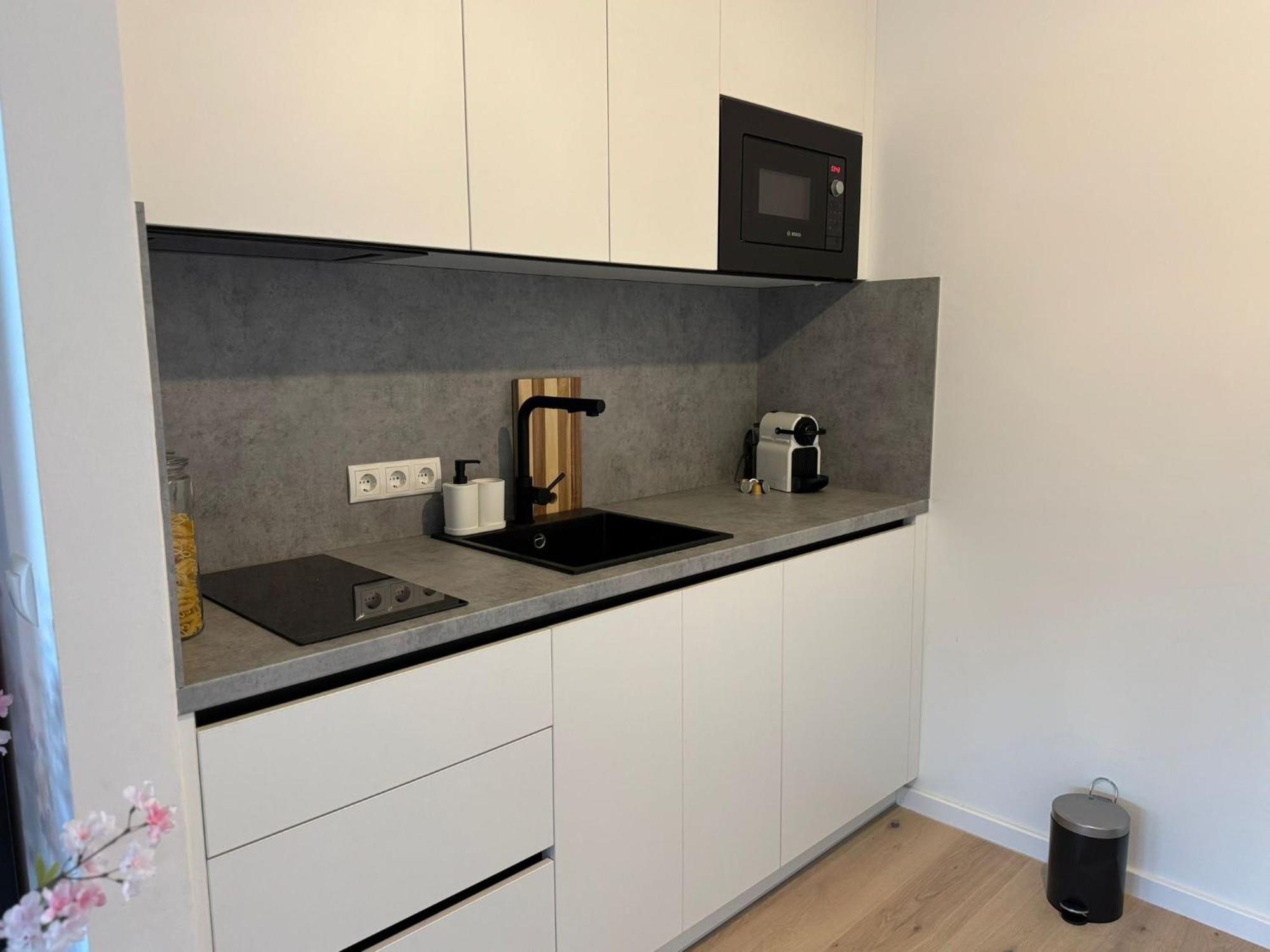 Train Station, Kahlenberg, Historic, Danube - Axara Housing Fhg 16 Apartment