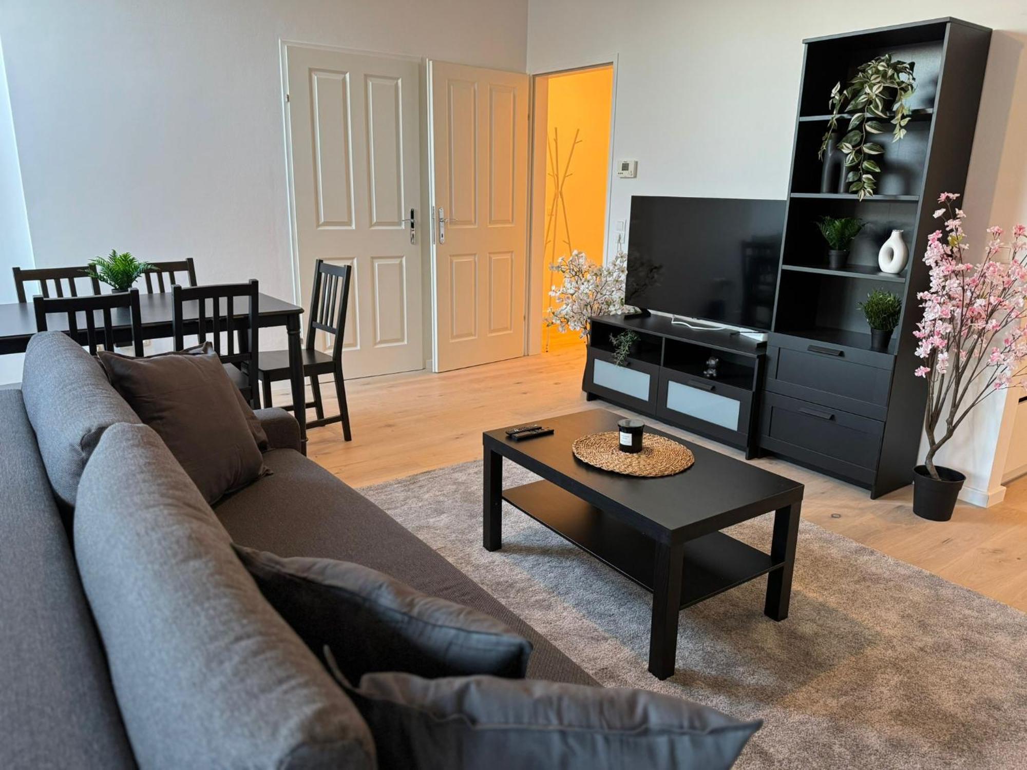 Apartment Train Station, Kahlenberg, Historic, Danube - Axara Housing Fhg 16 Vienna