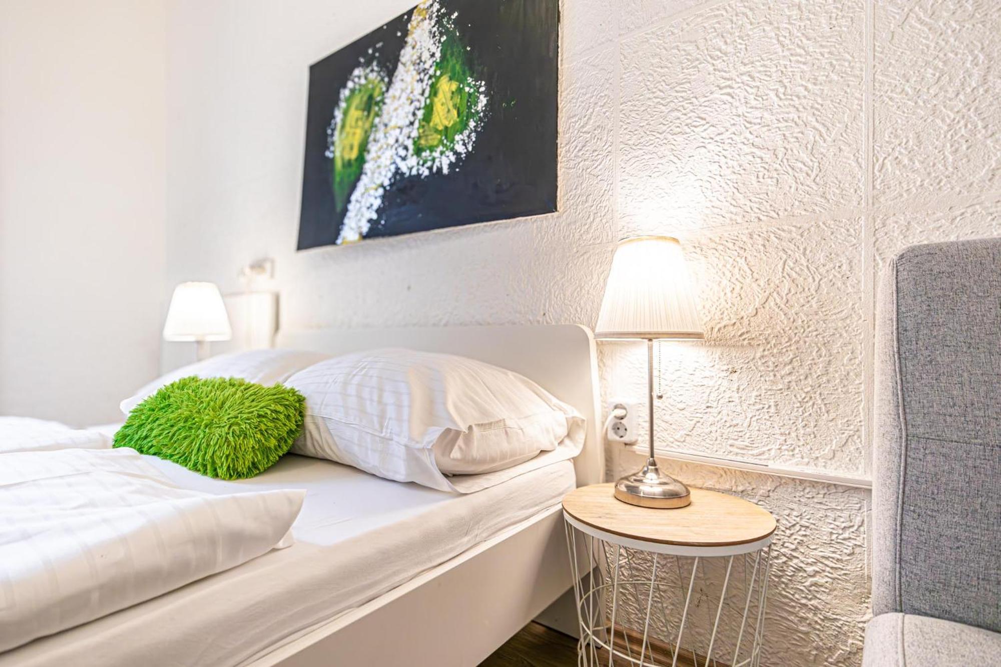 Simple W Full Kitchen Wiener Stadthalle Apartment