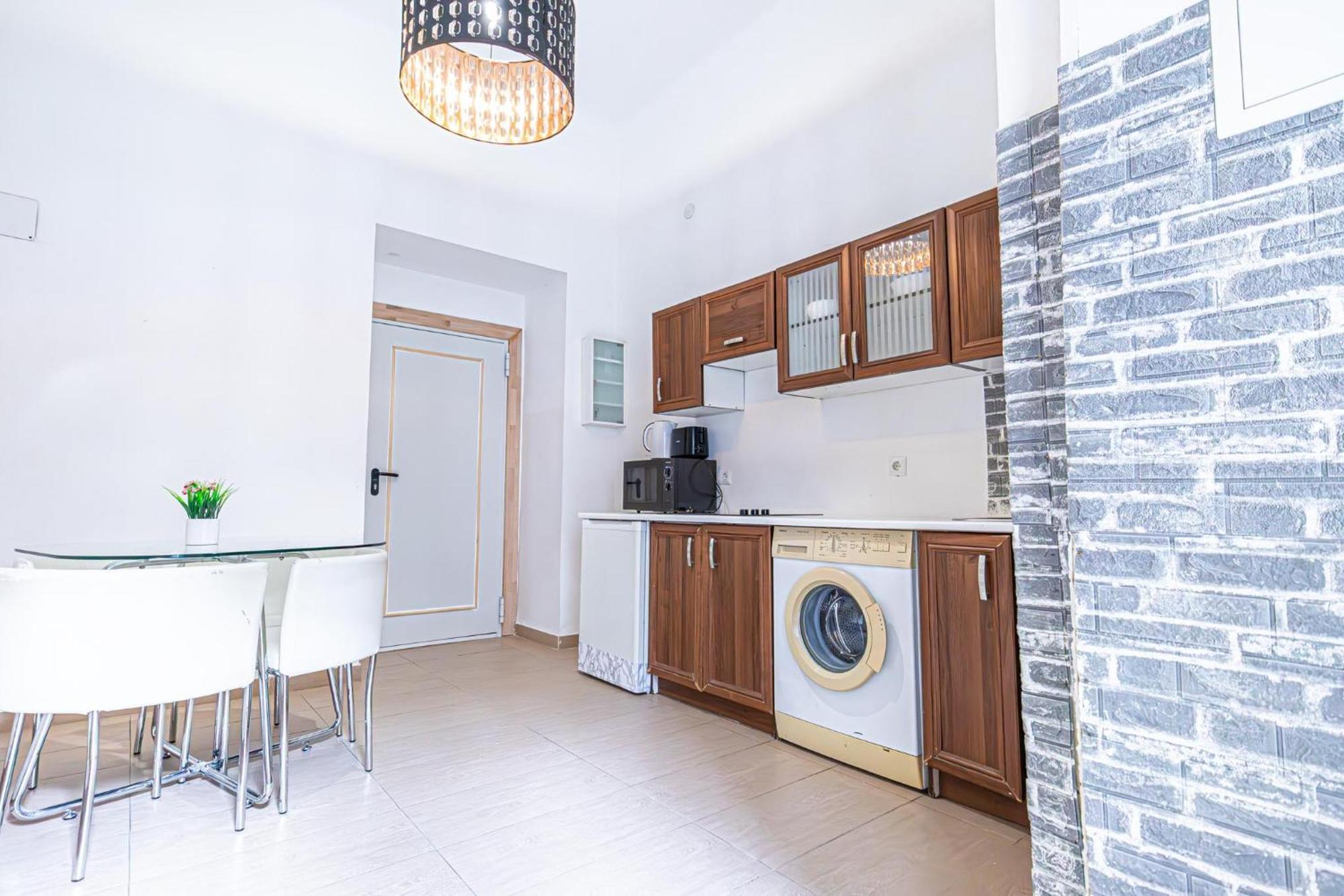 Simple W Full Kitchen Wiener Stadthalle Apartment *