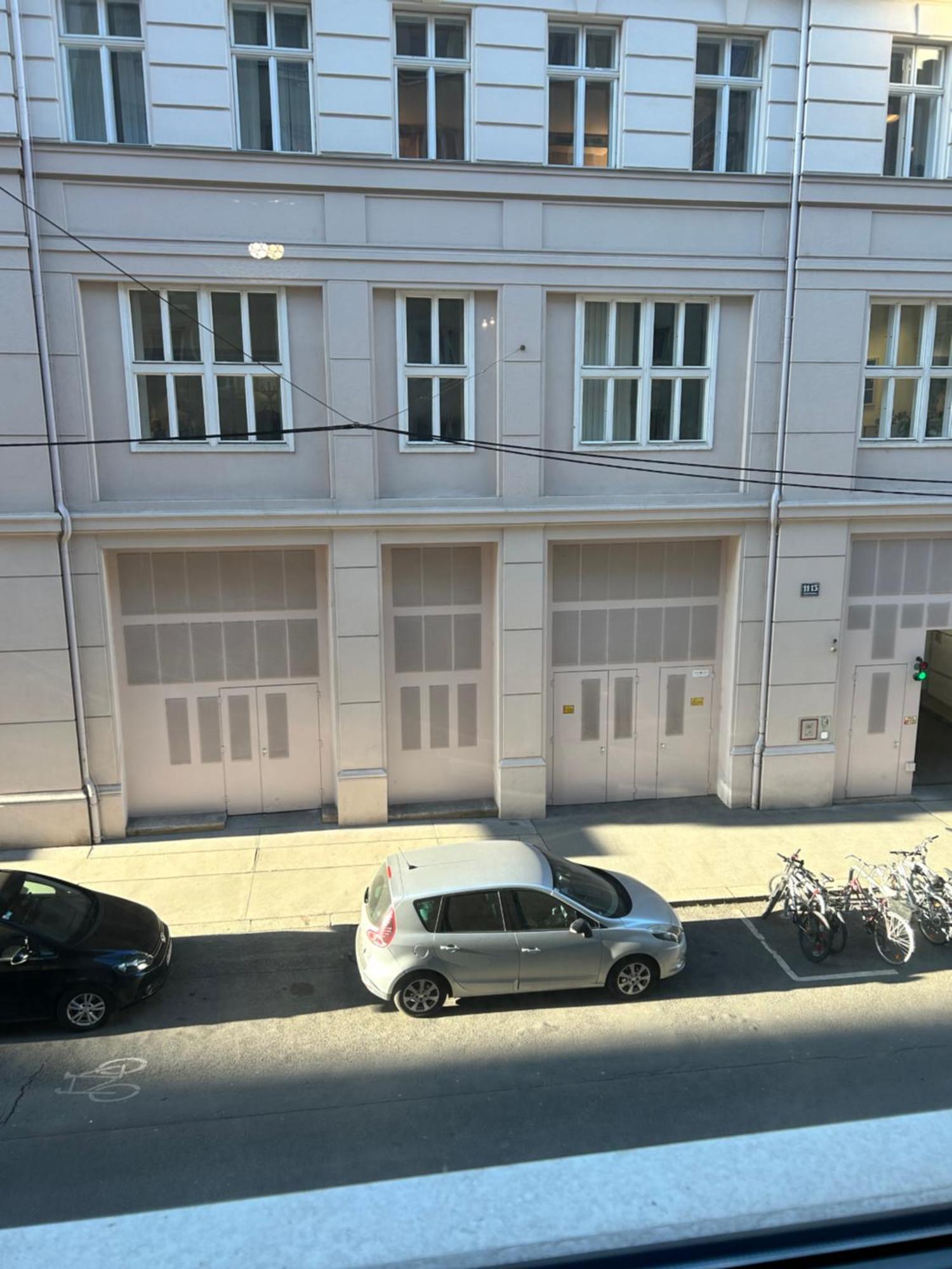 Mia * Vienna