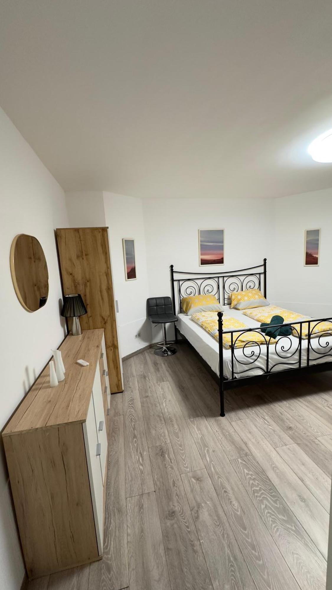 Apartment Exquisite In Shared With Garden & Parking *