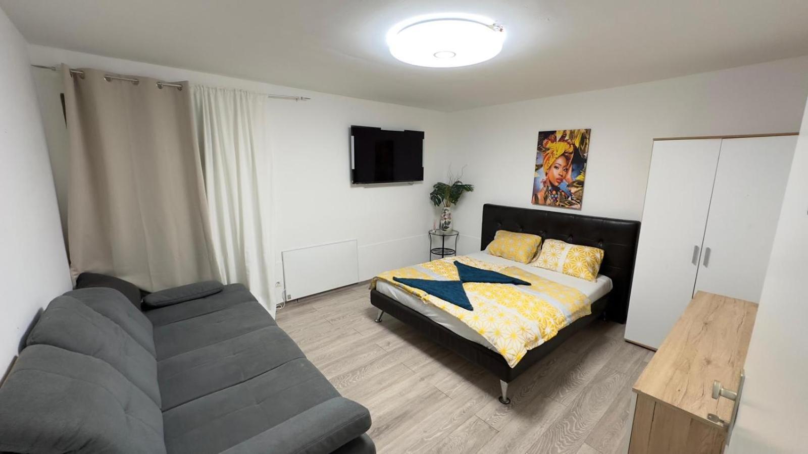 Apartment Exquisite In Shared With Garden & Parking *