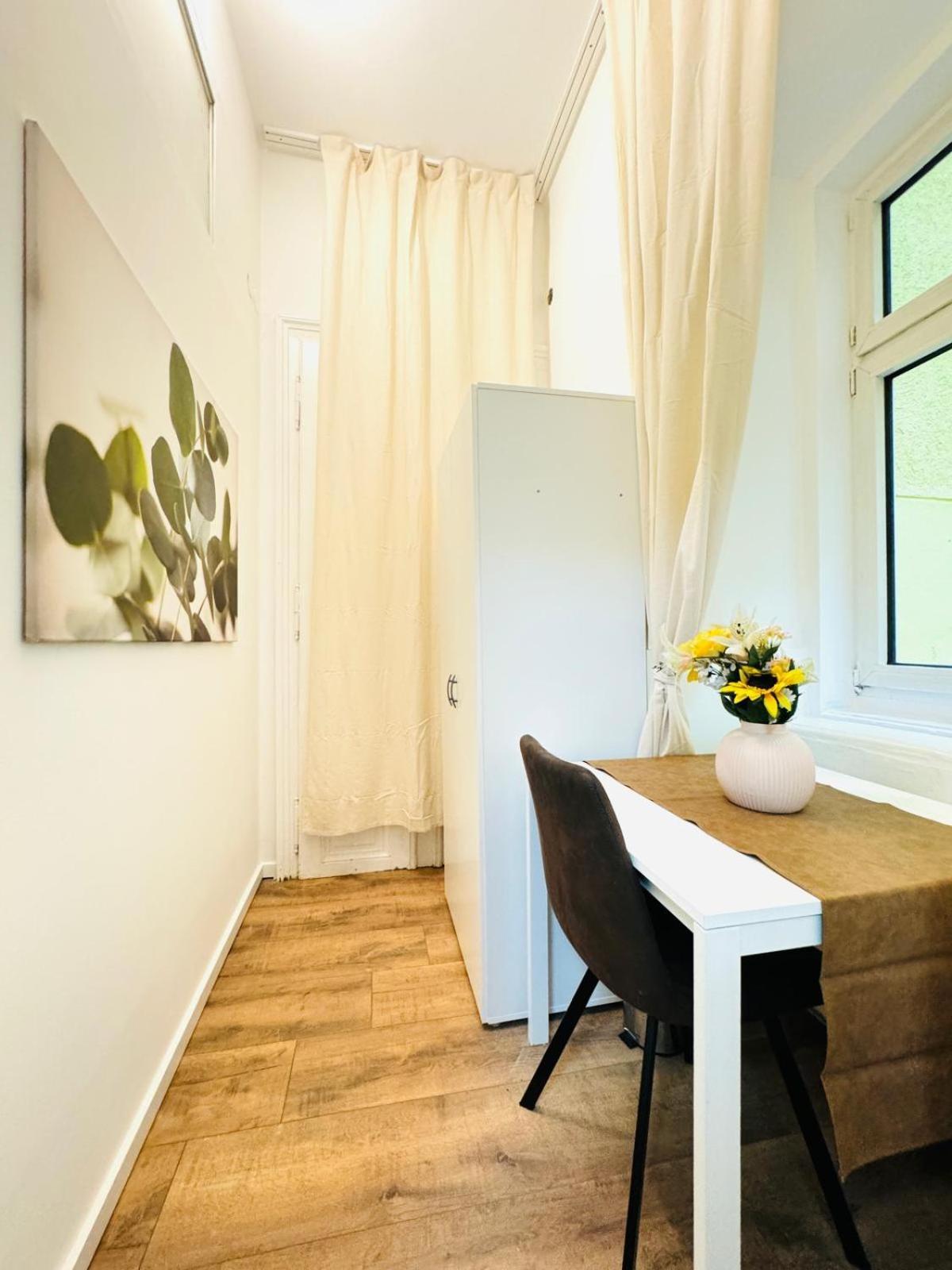 Apartment 5br Apartment, Only 10min Walk To Matzleinsdorfer Platz