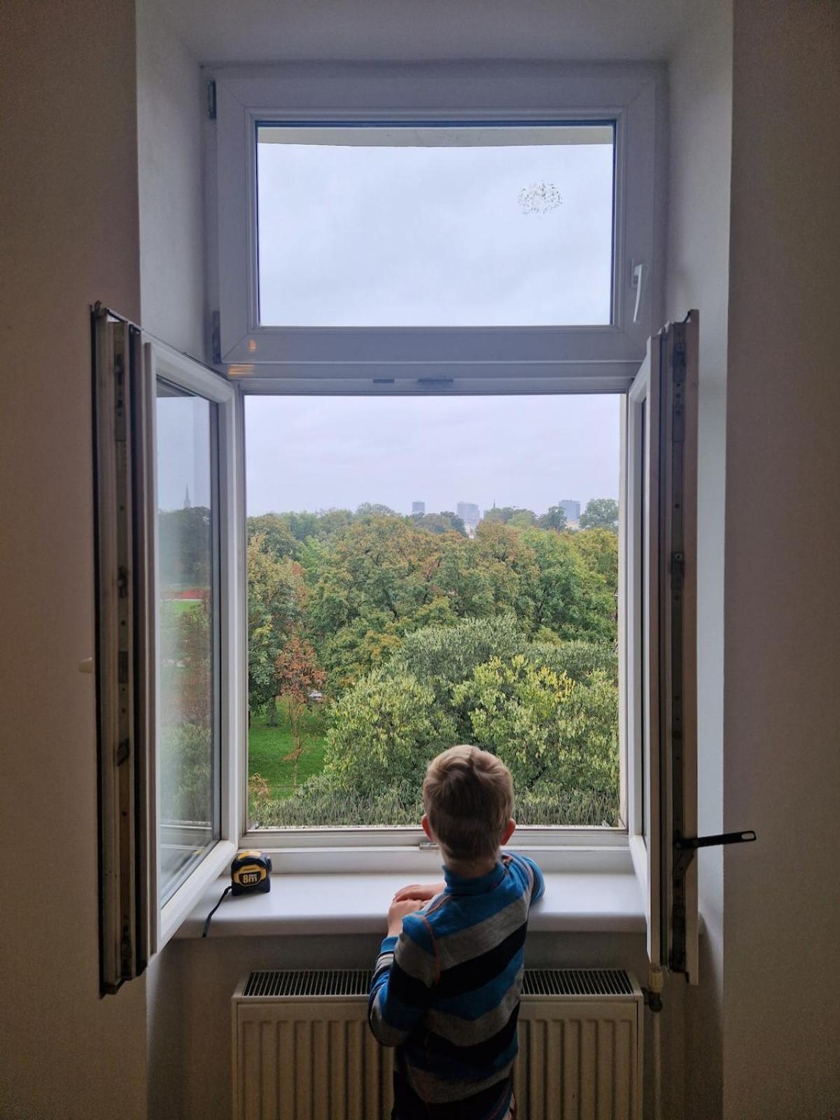 Beautiful Flat Overlooking A Great Park Vienna