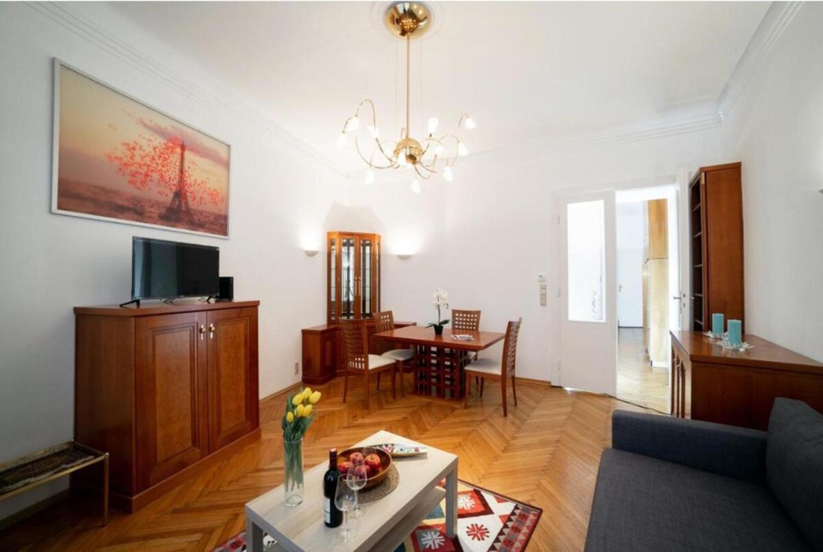 Apartment Premium Classical With Free Parking