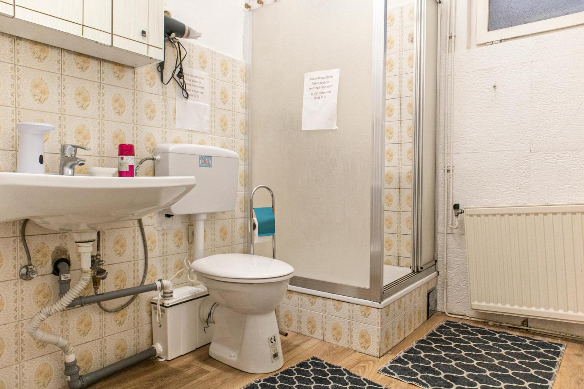 Convenient Shared - Near Danube & Millenium Tower Guest house