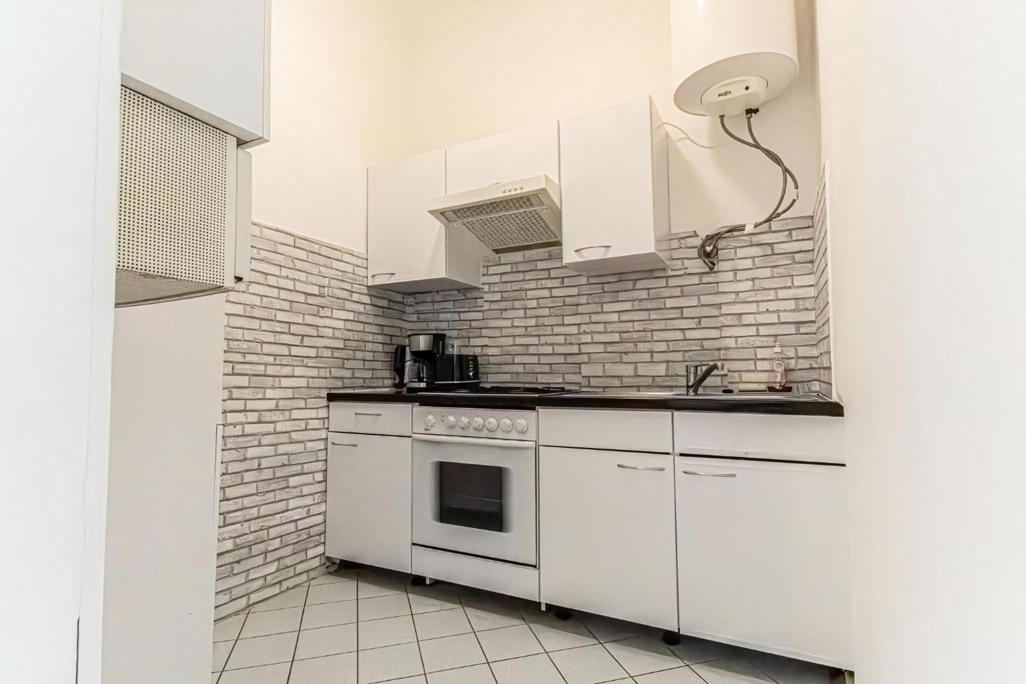 Explore Vienna: 1br Retreat Near Westbahnhof Apartment