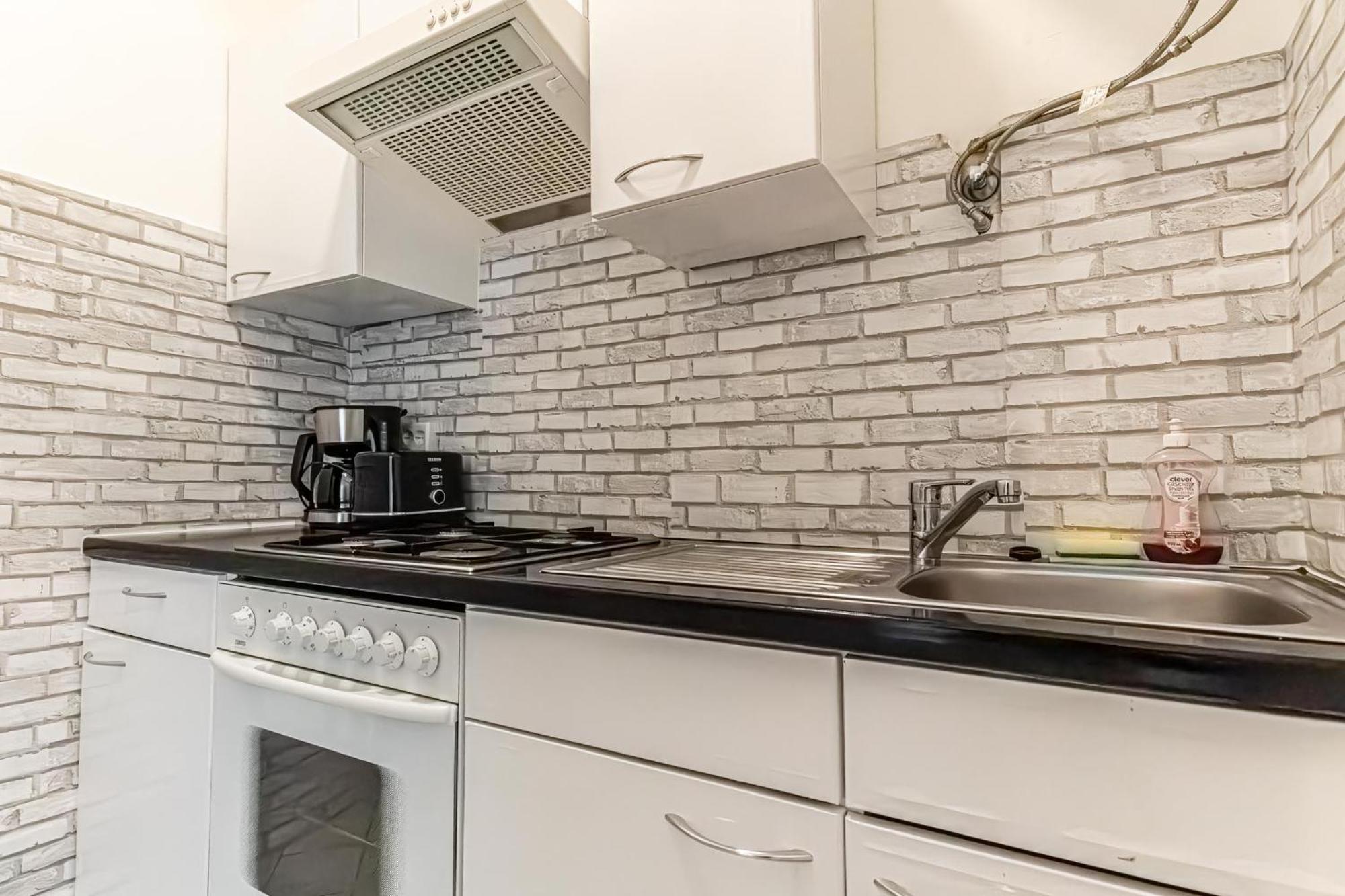 Explore Vienna: 1br Retreat Near Westbahnhof * Vienna