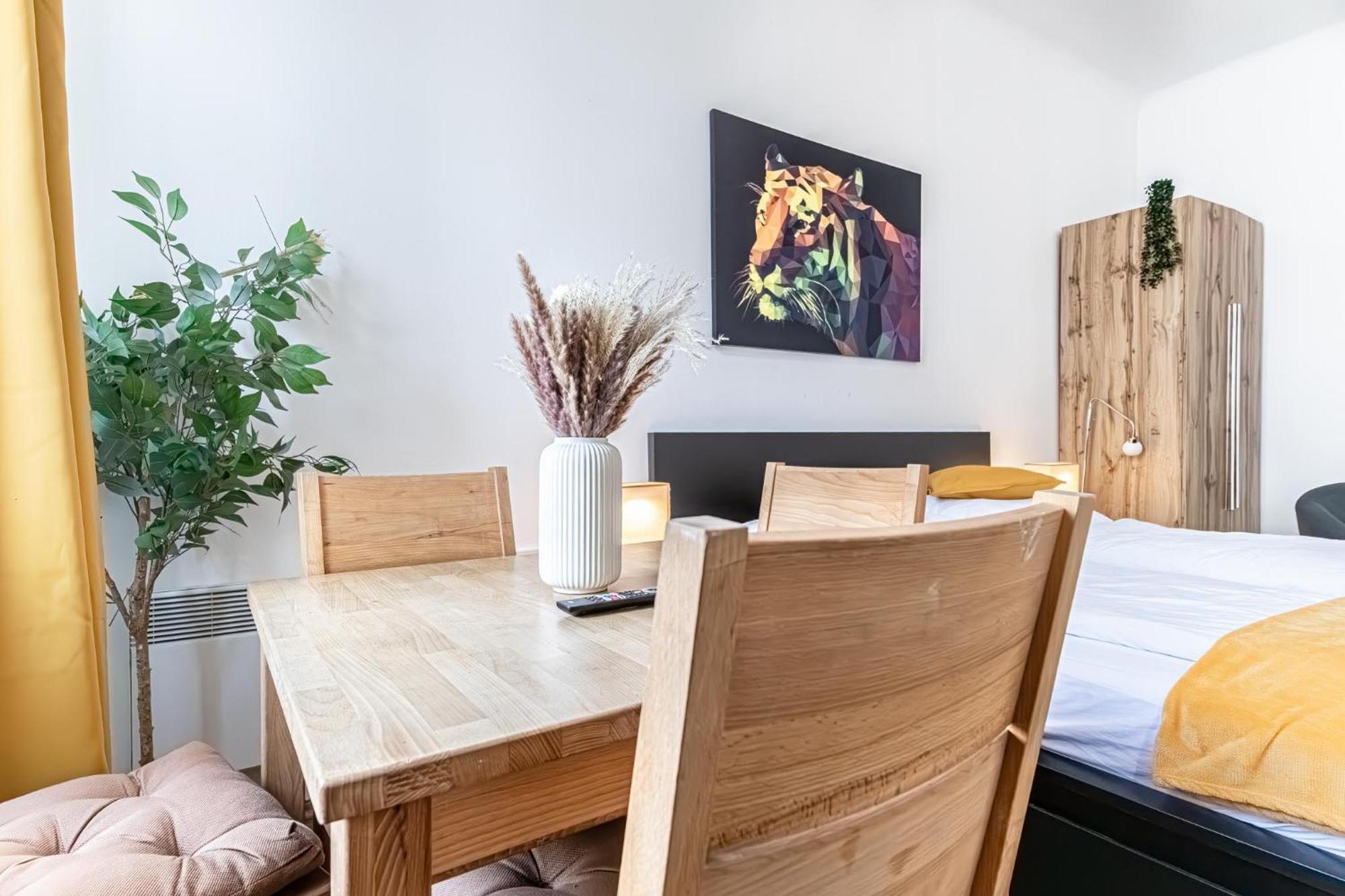 Apartment Explore Vienna: 1br Retreat Near Westbahnhof Wien