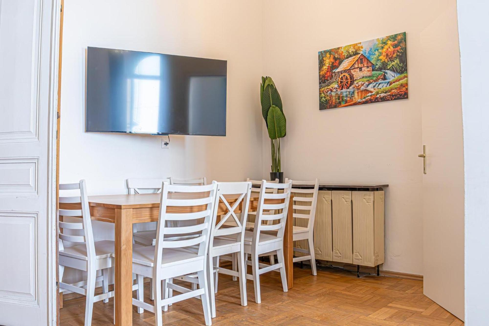 Cozy 3br For Up To 8p, 5min To Kongresspark Apartamento *