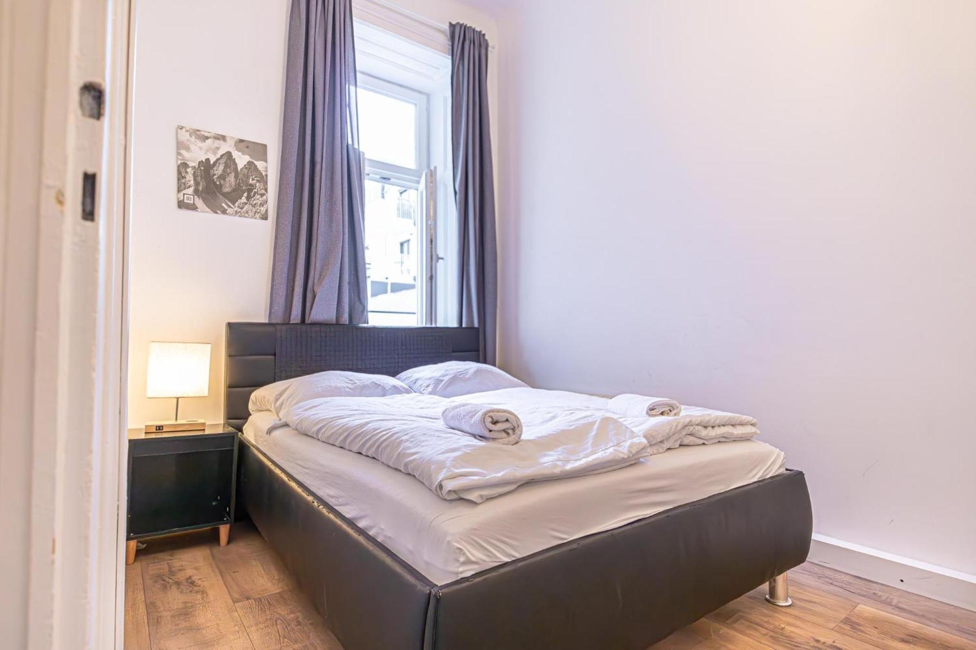 Cozy 3br For Up To 8p, 5min To Kongresspark Apartamento