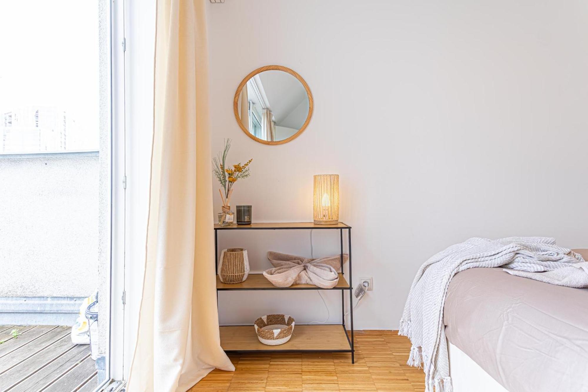 Apartment Luxury 3br And1 Lr In The Heart Of *