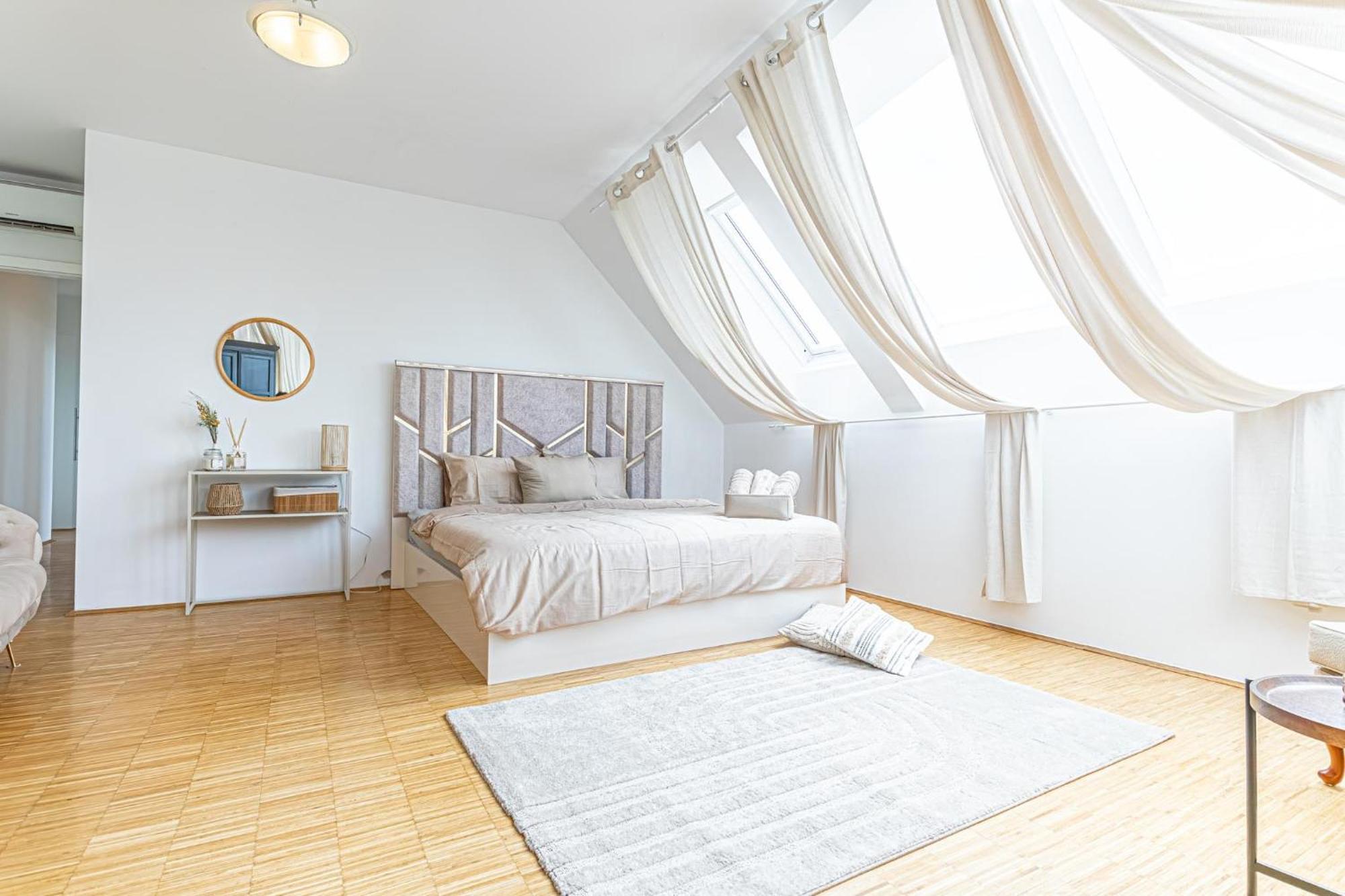 Luxury 3br And1 Lr In The Heart Of * Vienna