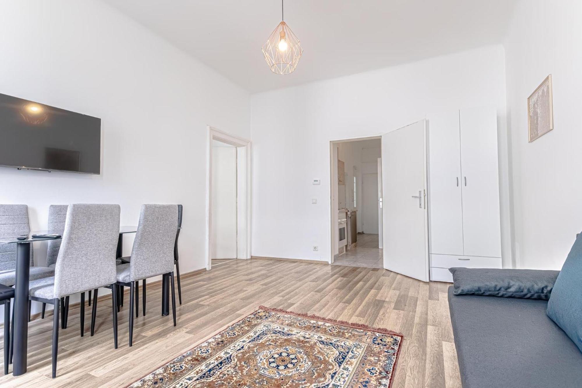Apartment Explore 2br And 1lr Retreat Near Westbahnhof *
