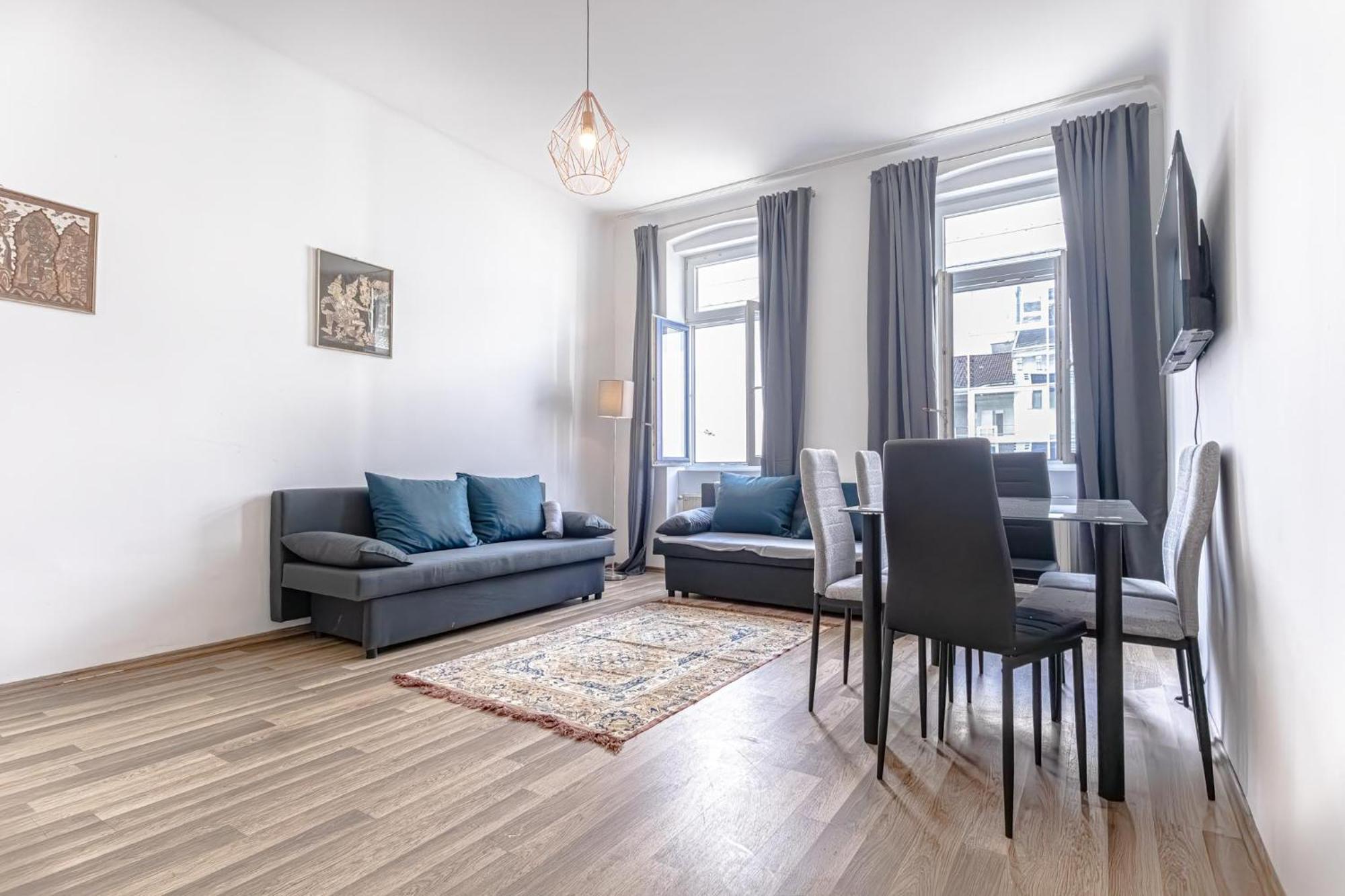 Explore 2br And 1lr Retreat Near Westbahnhof Apartment