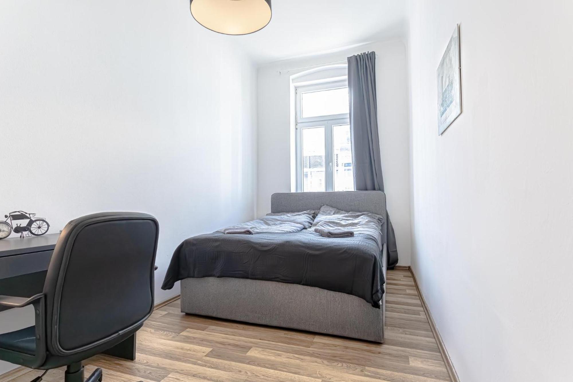Explore 2br And 1lr Retreat Near Westbahnhof * Vienna