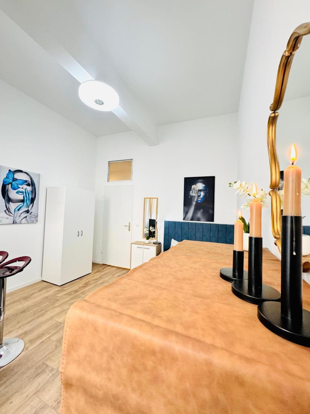 Comfortable 5br Shared 10 Minute Walk To Matzleinsdorfer Platz Vienna