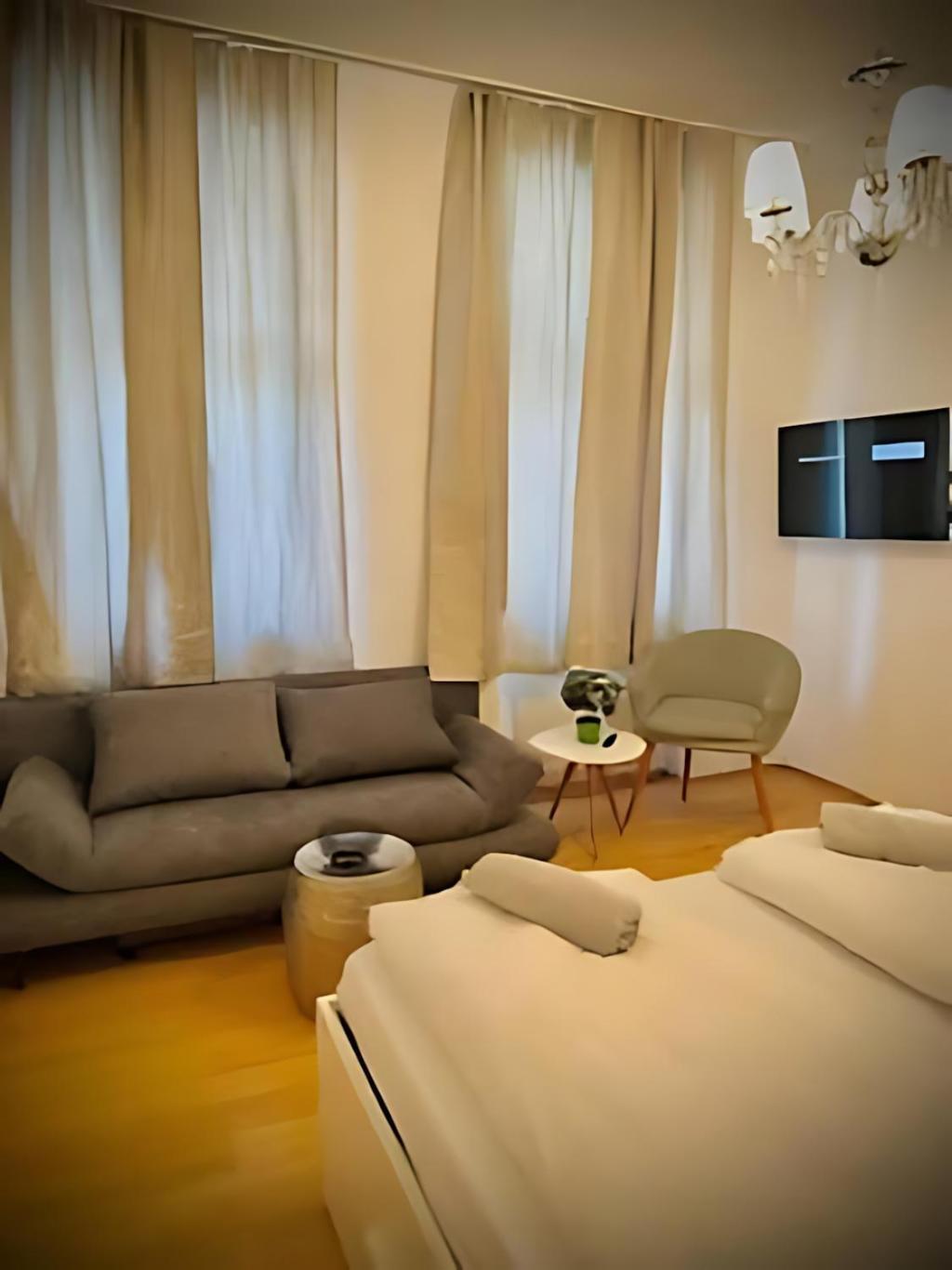 Beautiful & Stylish 1br 10 Min To Westbahnhof * Vienna