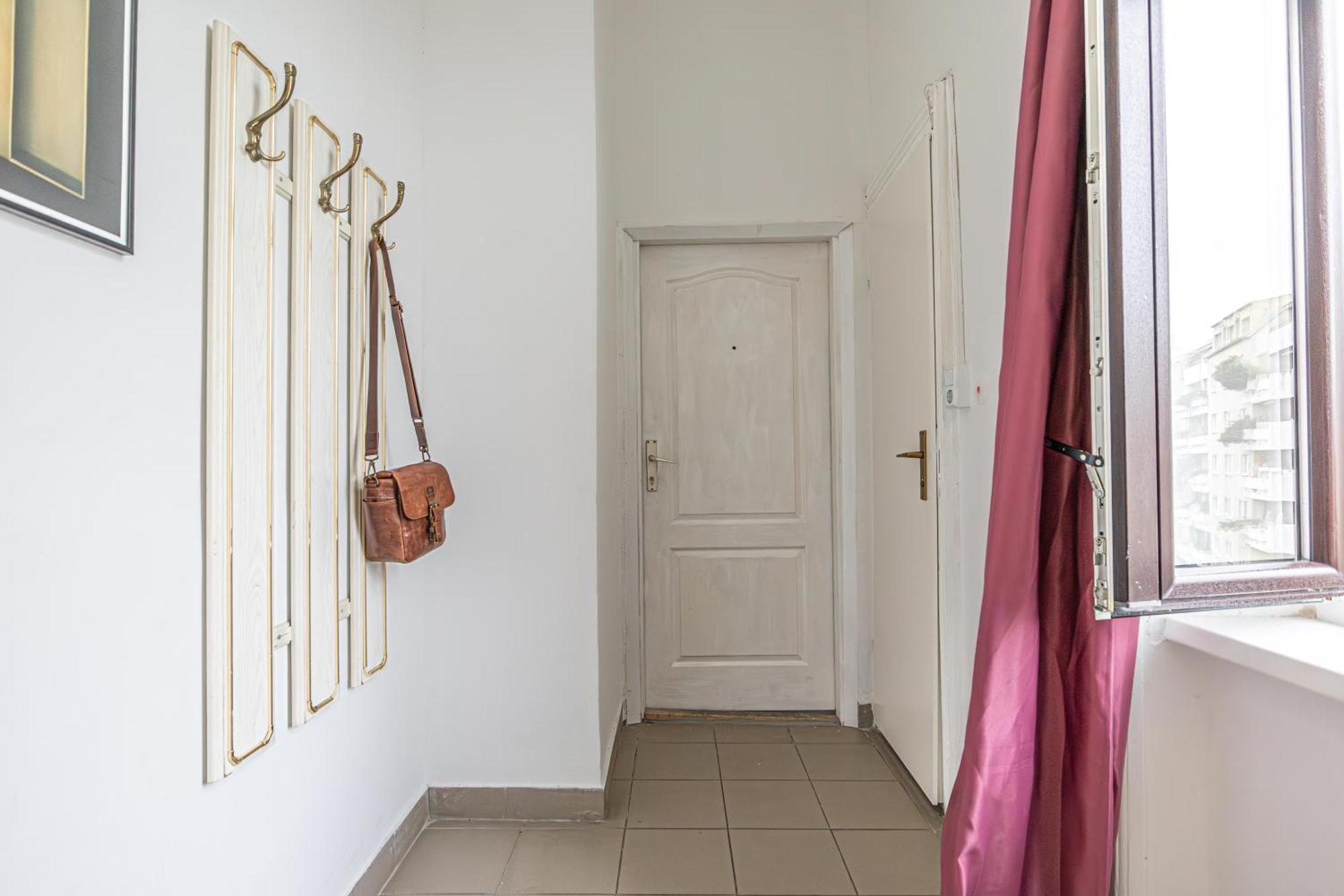 Superb 2br Very Spacious At The Millenium Tower Apartment Vienna