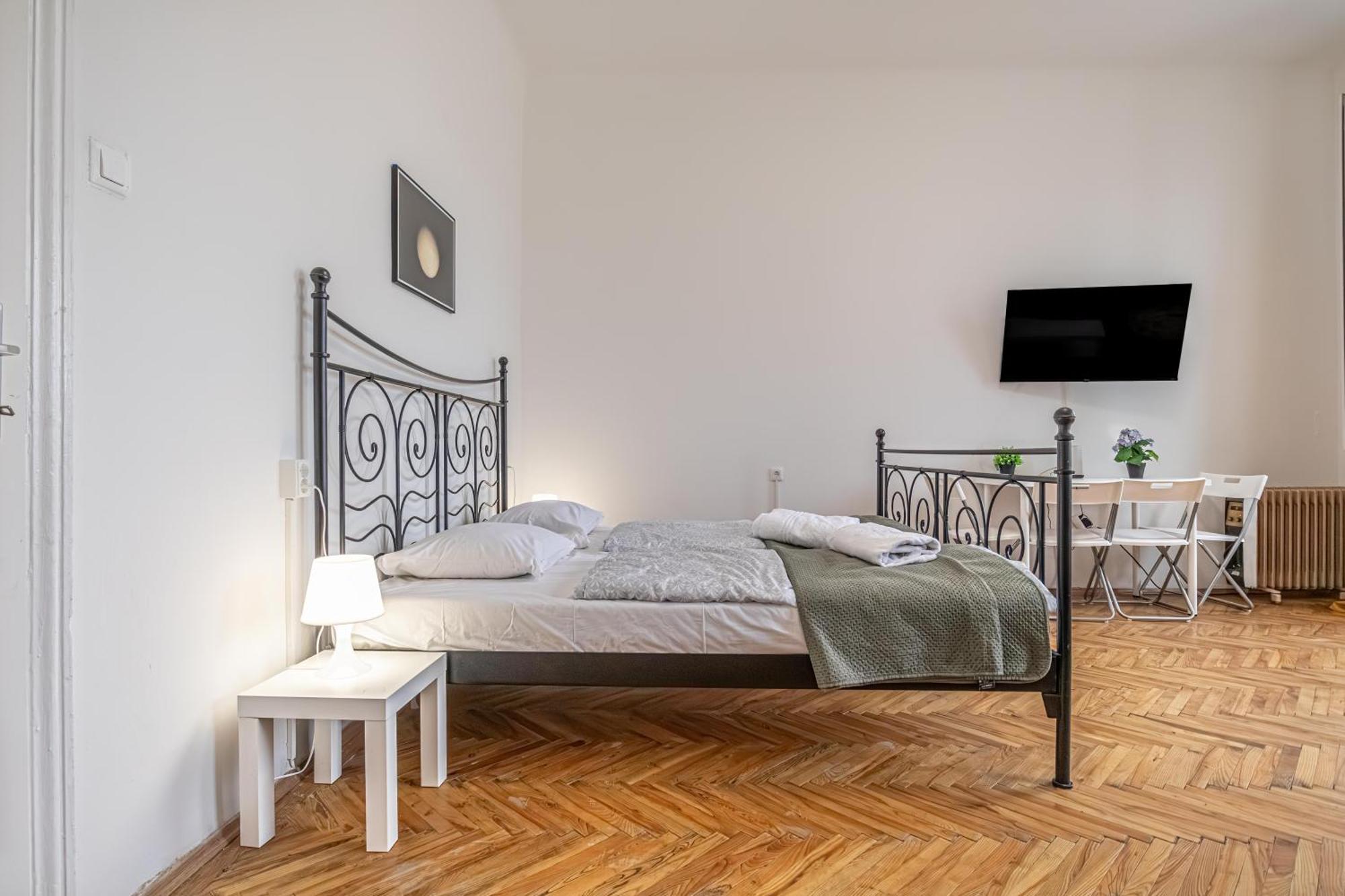 Superb 2br Very Spacious At The Millenium Tower *